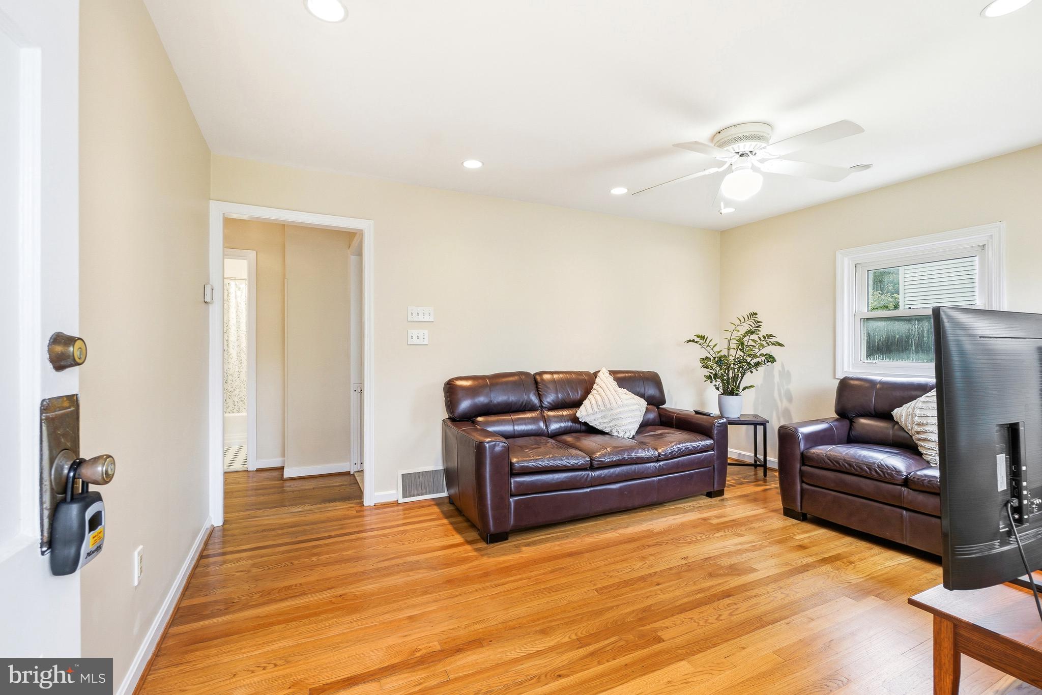 VIERS MILL VILLAGE - Residential