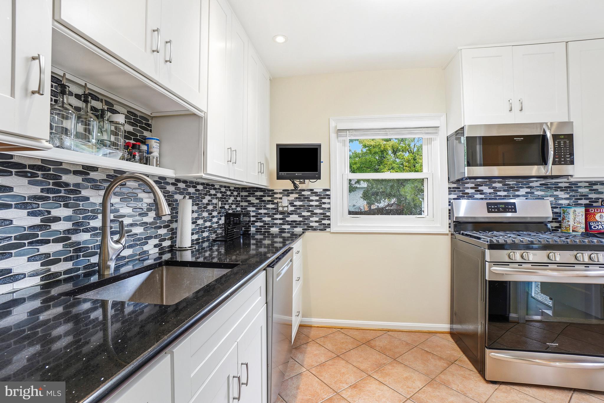 VIERS MILL VILLAGE - Residential