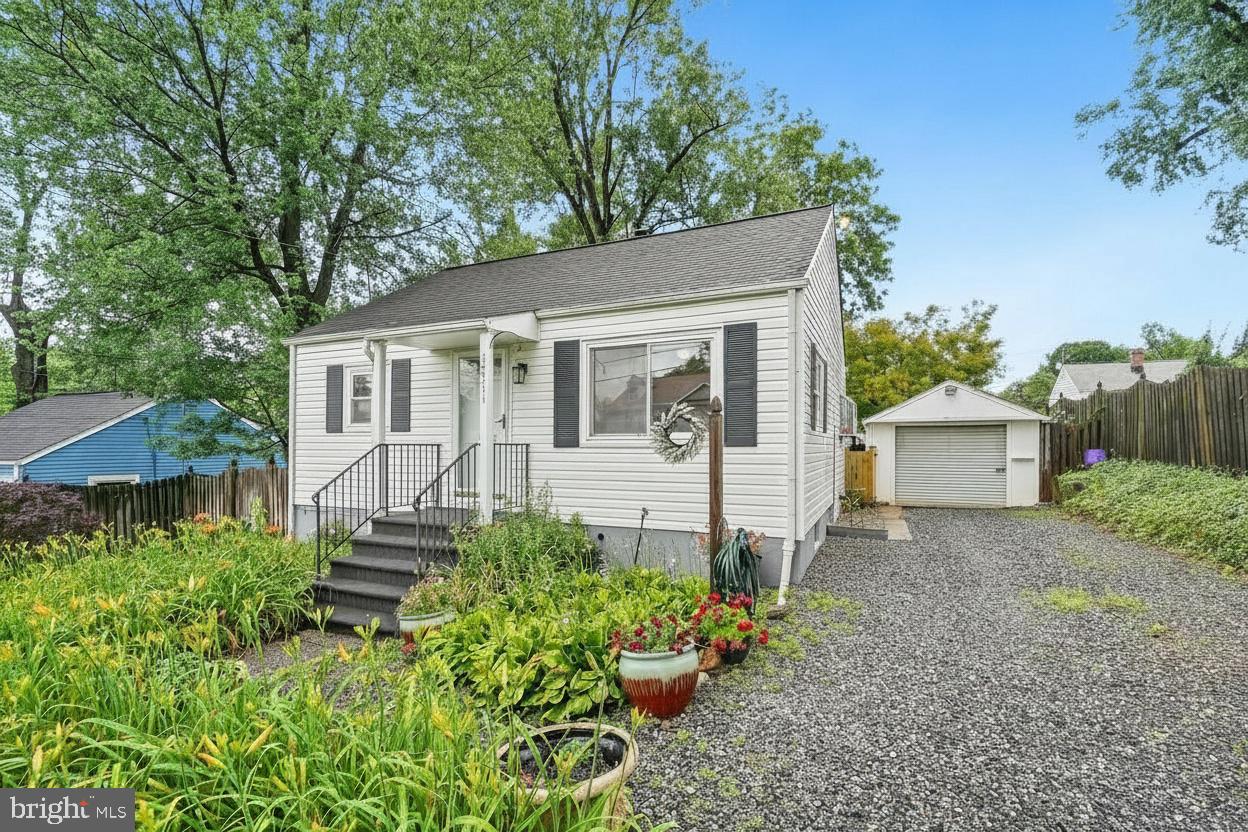 VIERS MILL VILLAGE - Residential