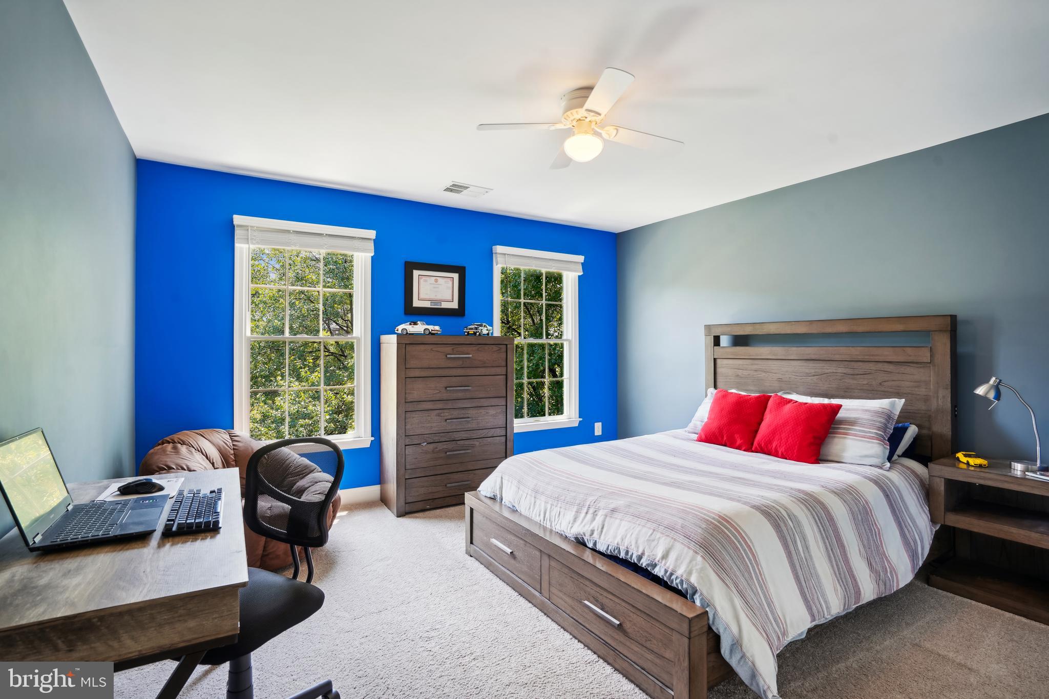 OAKTON CHASE - Residential