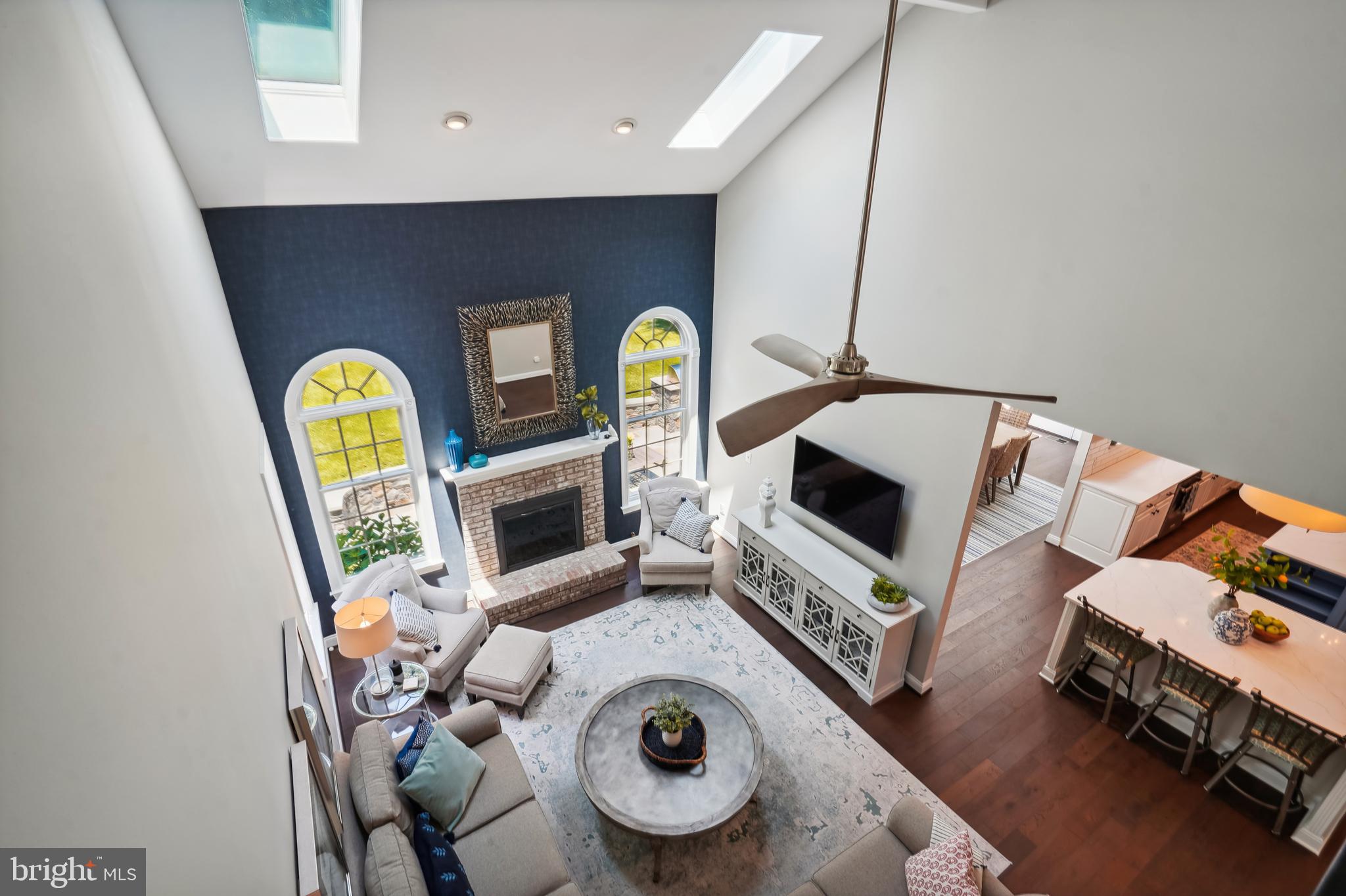 OAKTON CHASE - Residential