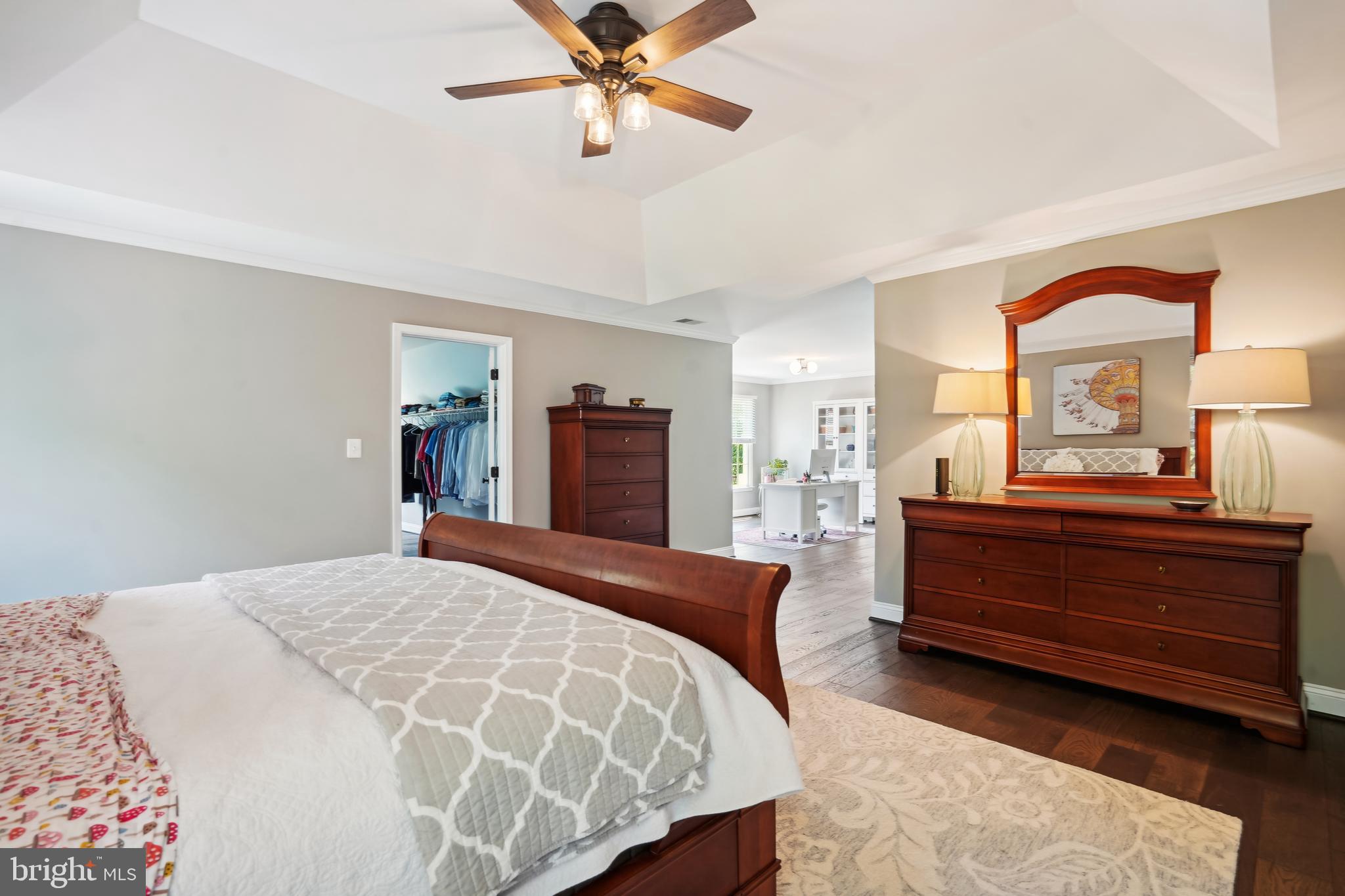 OAKTON CHASE - Residential