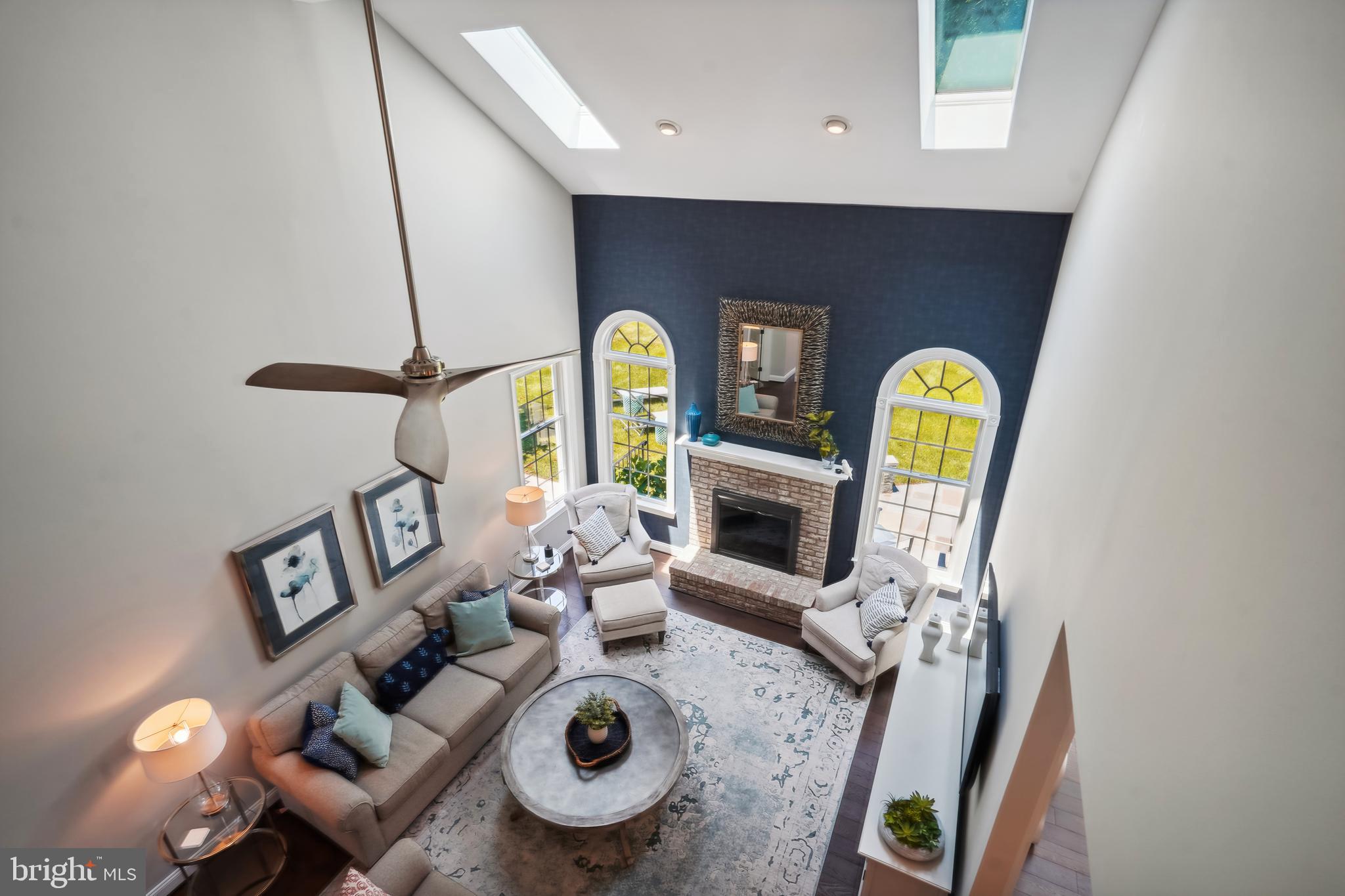 OAKTON CHASE - Residential