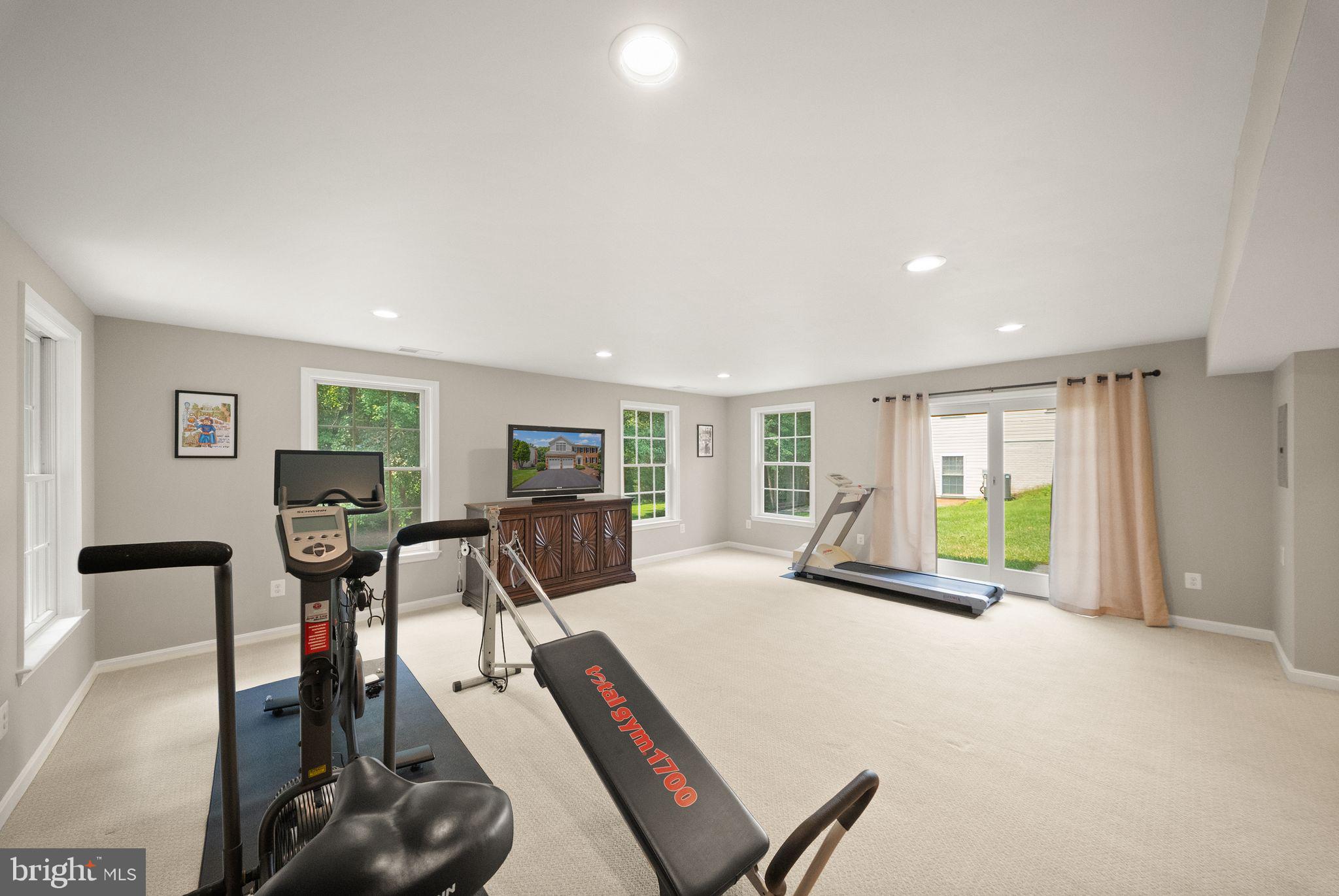 CLIFTON FARM - Residential