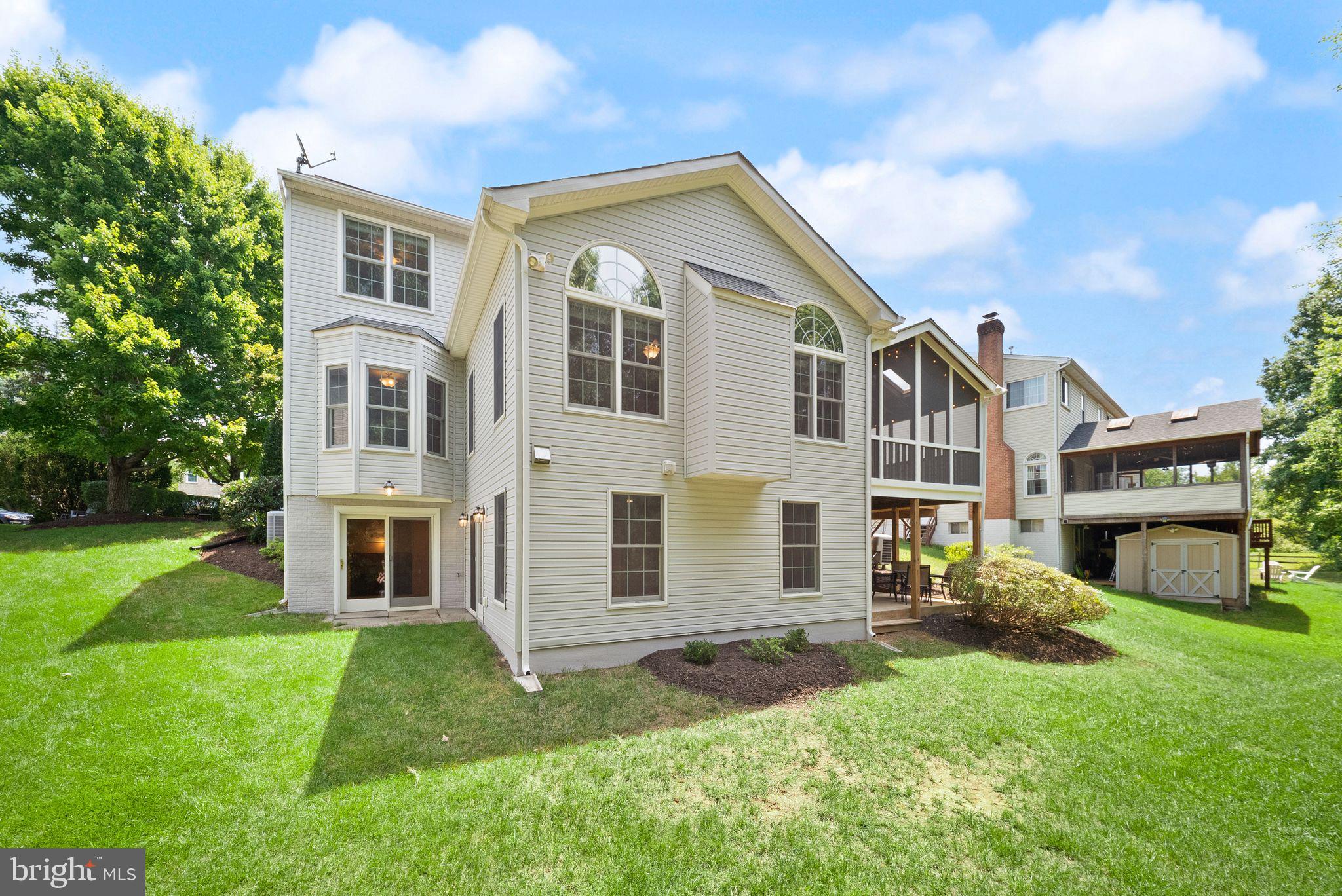 CLIFTON FARM - Residential
