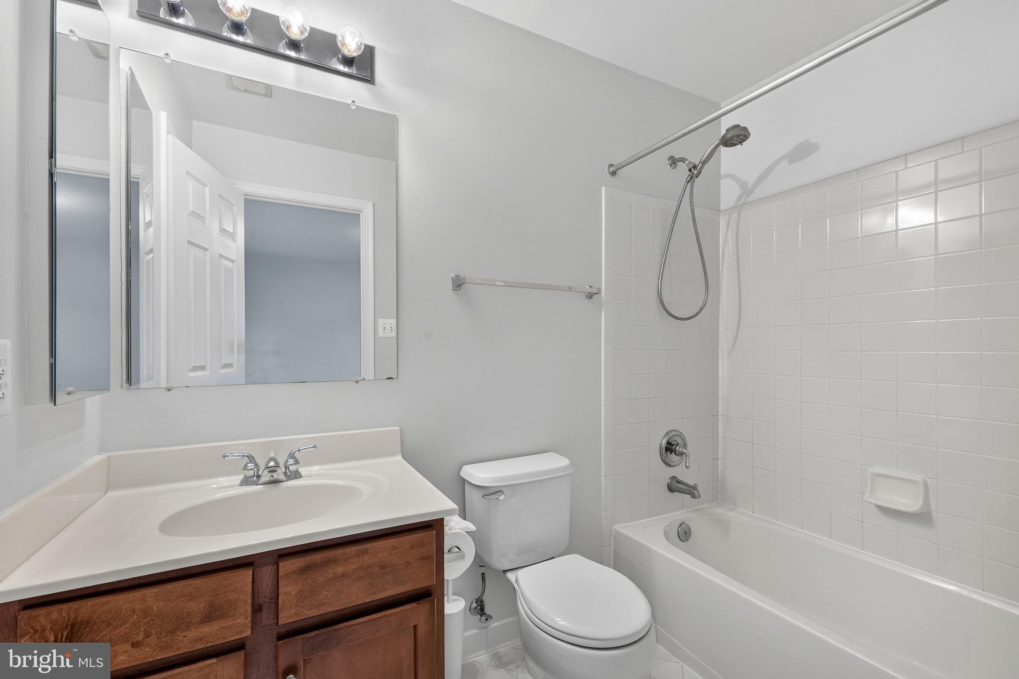 LAKE MANASSAS - Residential