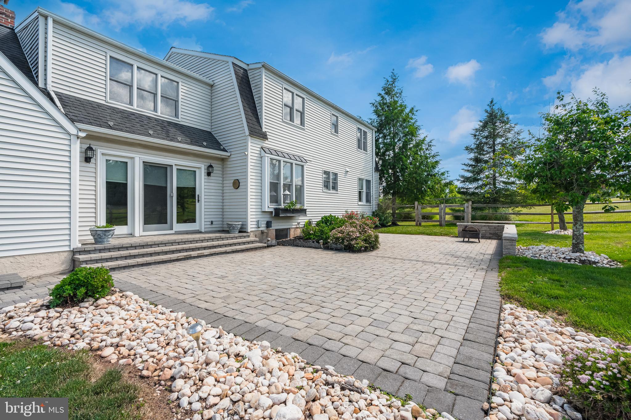 MIDDLE CREEK ESTS - Residential