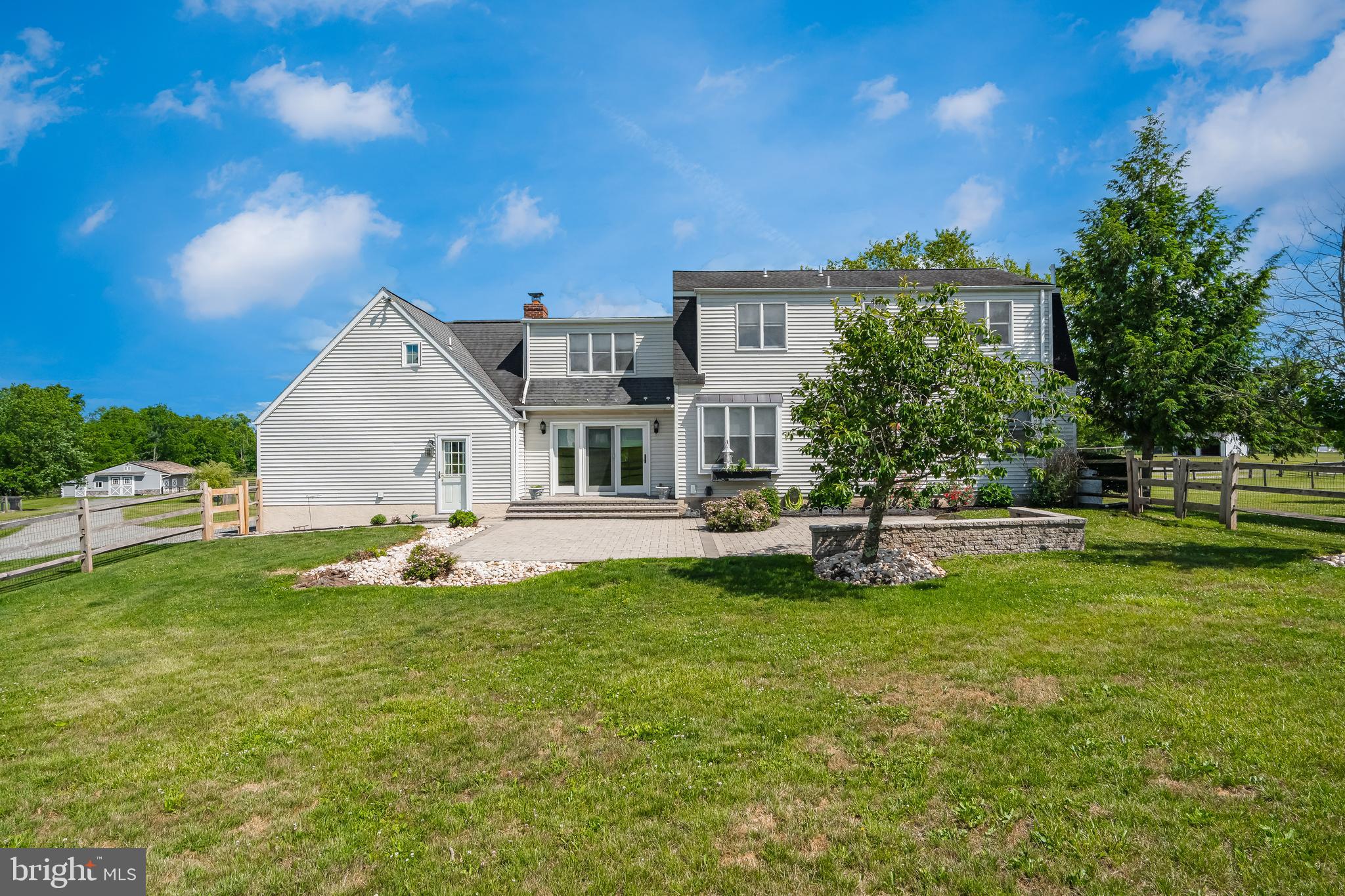 MIDDLE CREEK ESTS - Residential