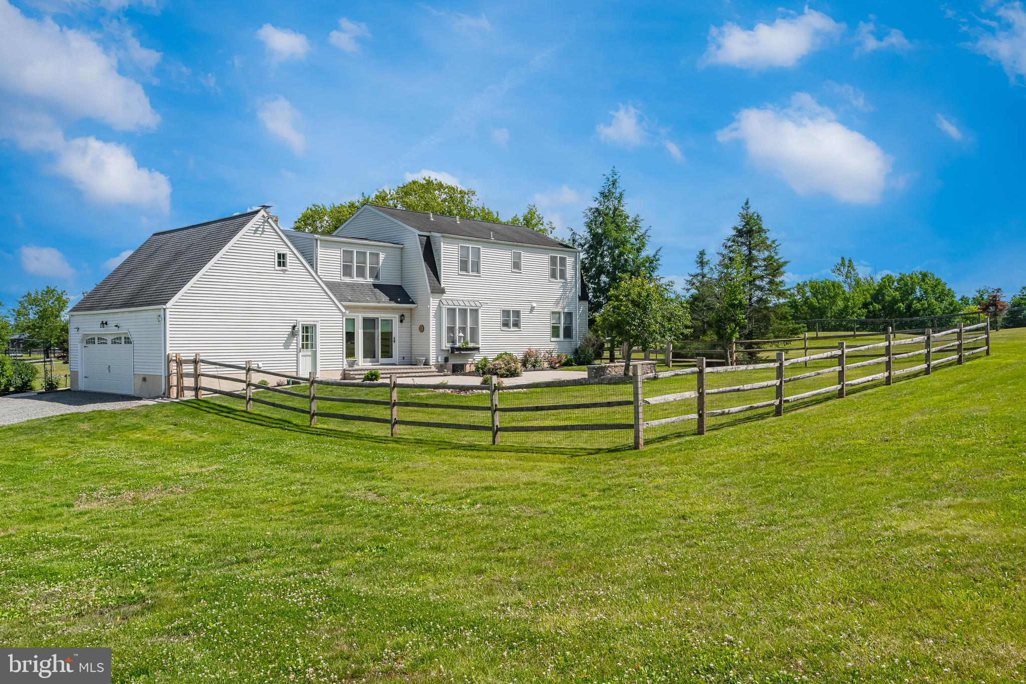 MIDDLE CREEK ESTS - Residential