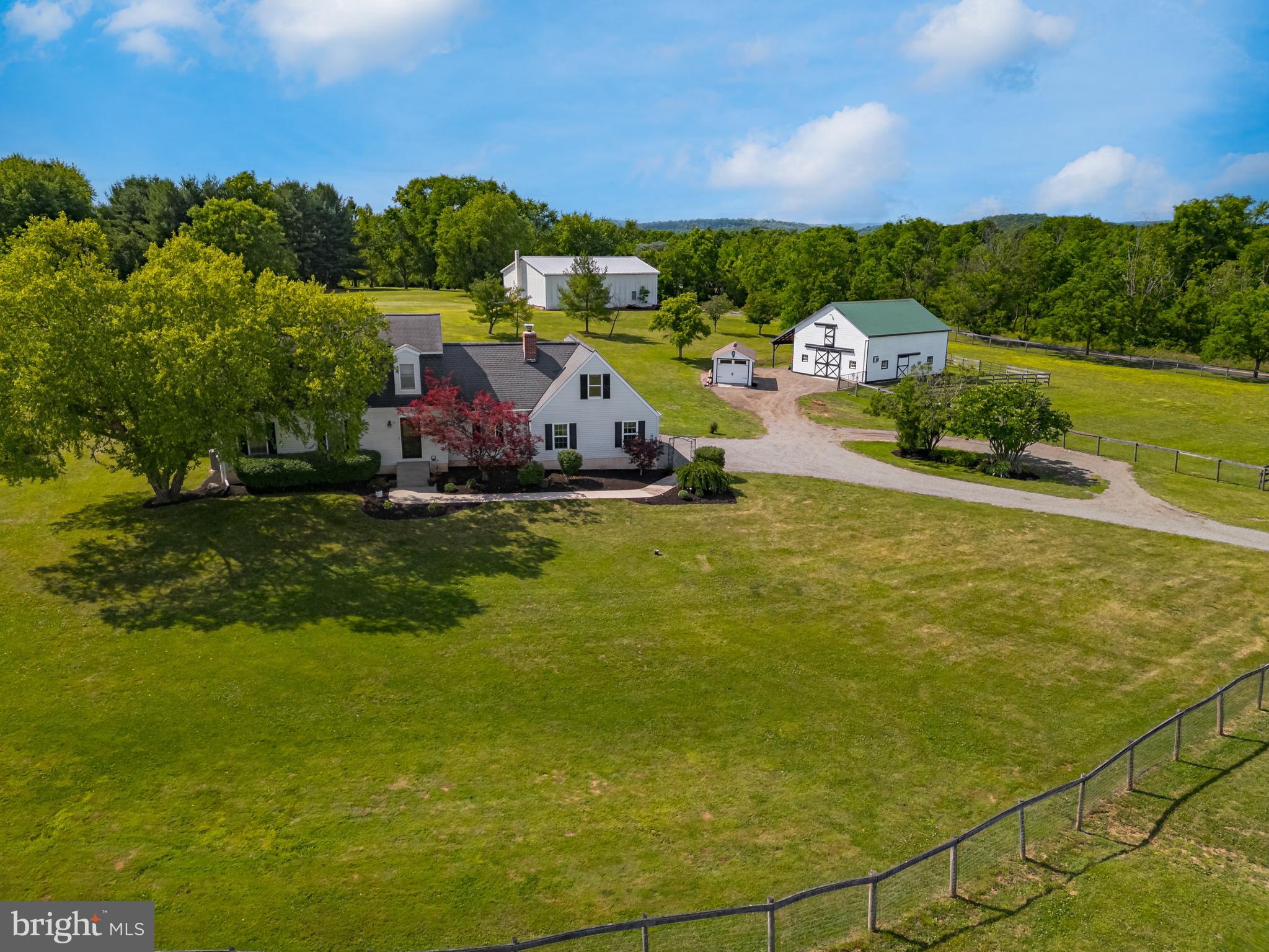 MIDDLE CREEK ESTS - Residential