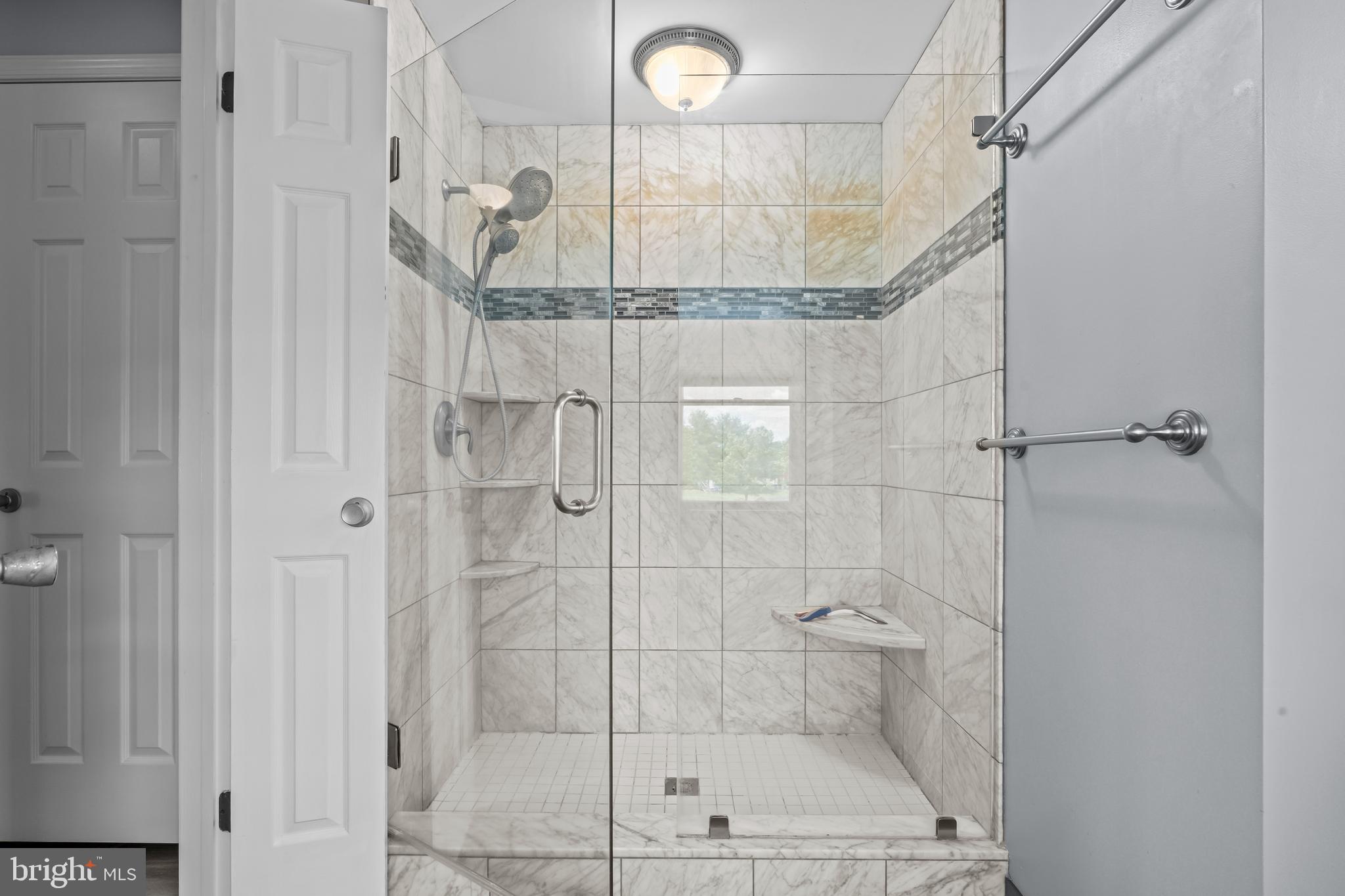 MIDDLE CREEK ESTS - Residential