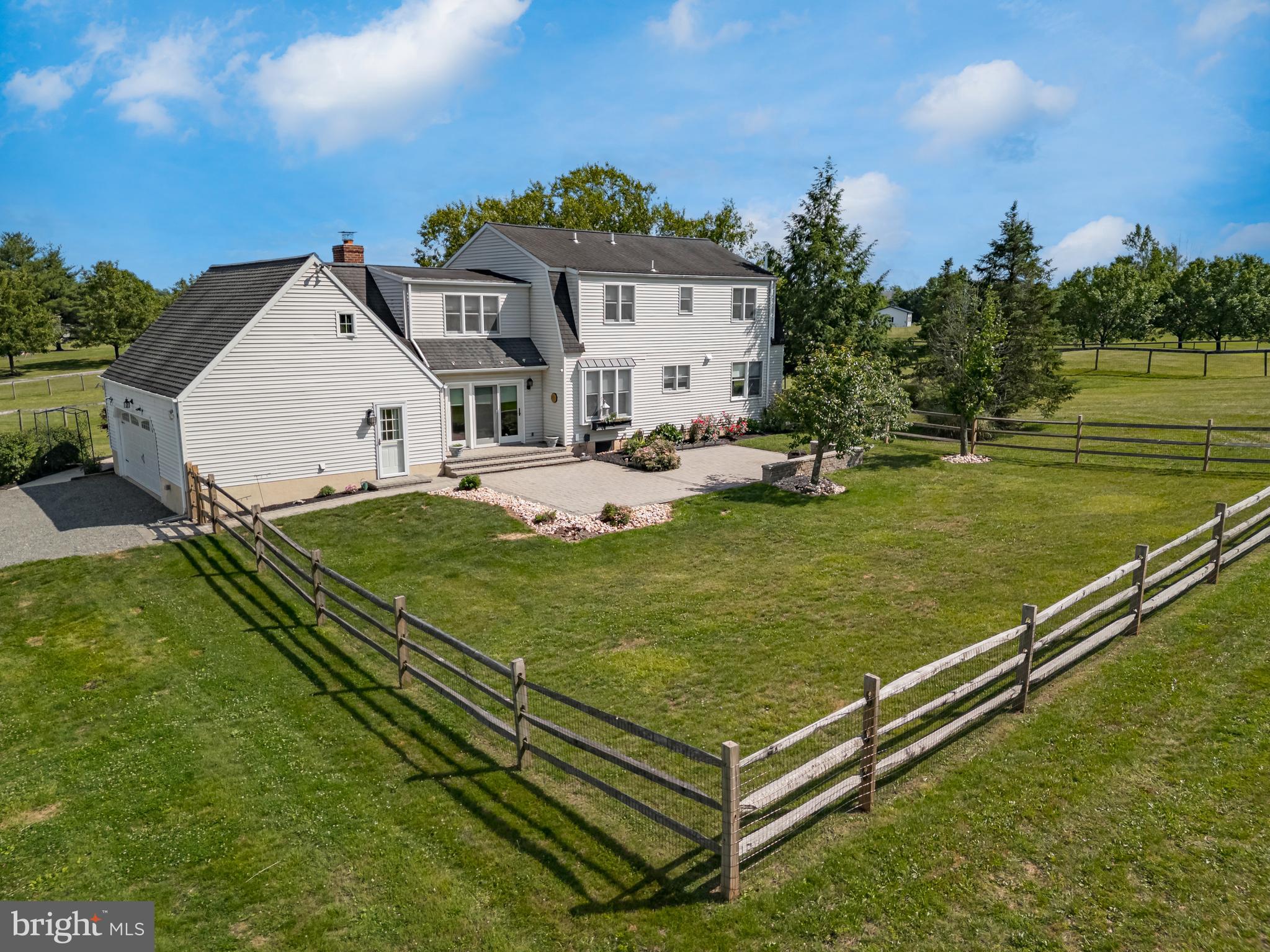MIDDLE CREEK ESTS - Residential