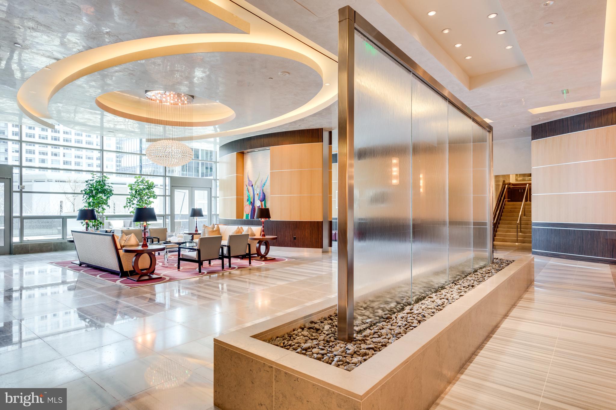 TURNBERRY TOWER - Residential