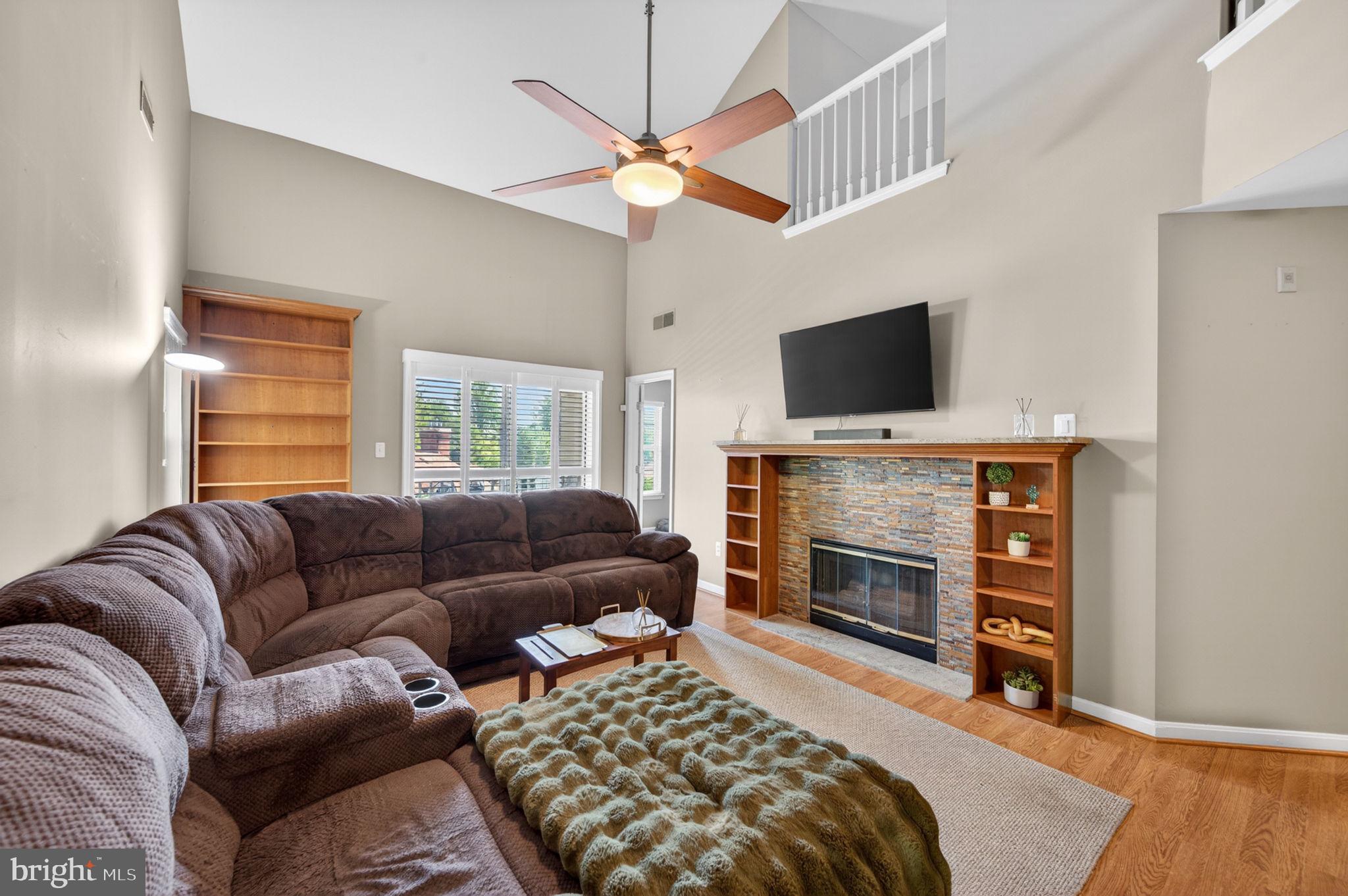 FALLS GABLE - Residential