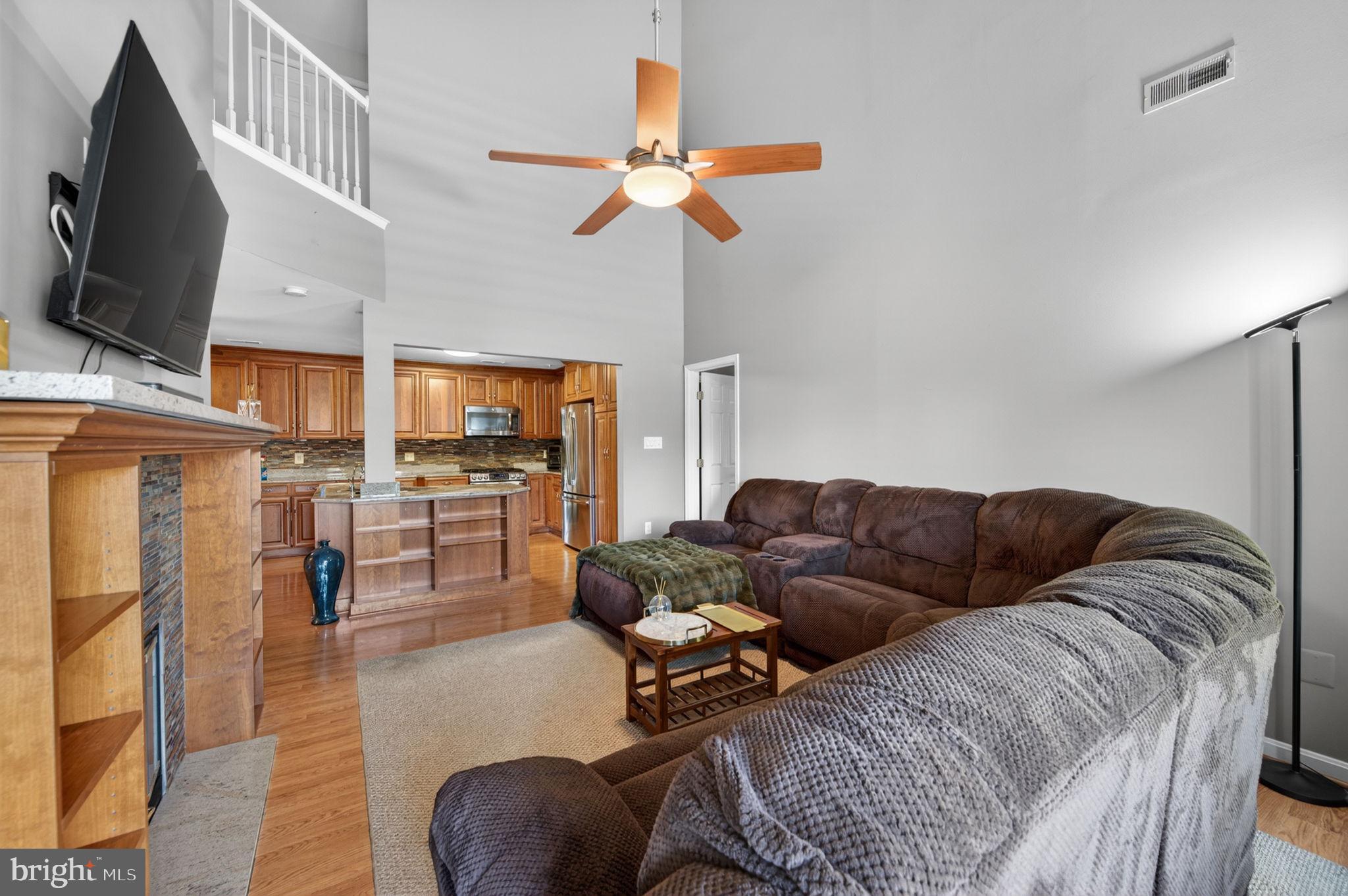 FALLS GABLE - Residential