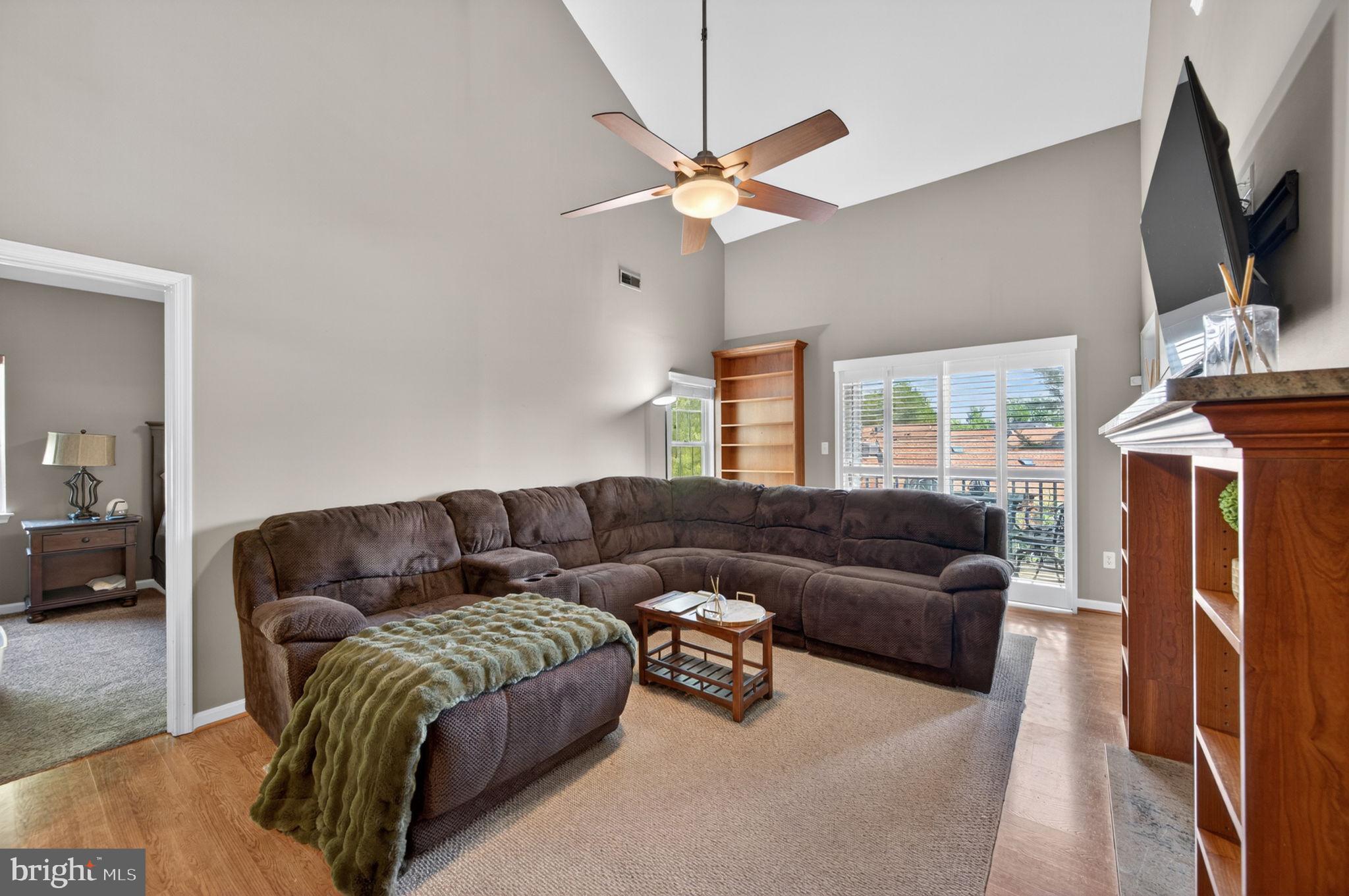 FALLS GABLE - Residential