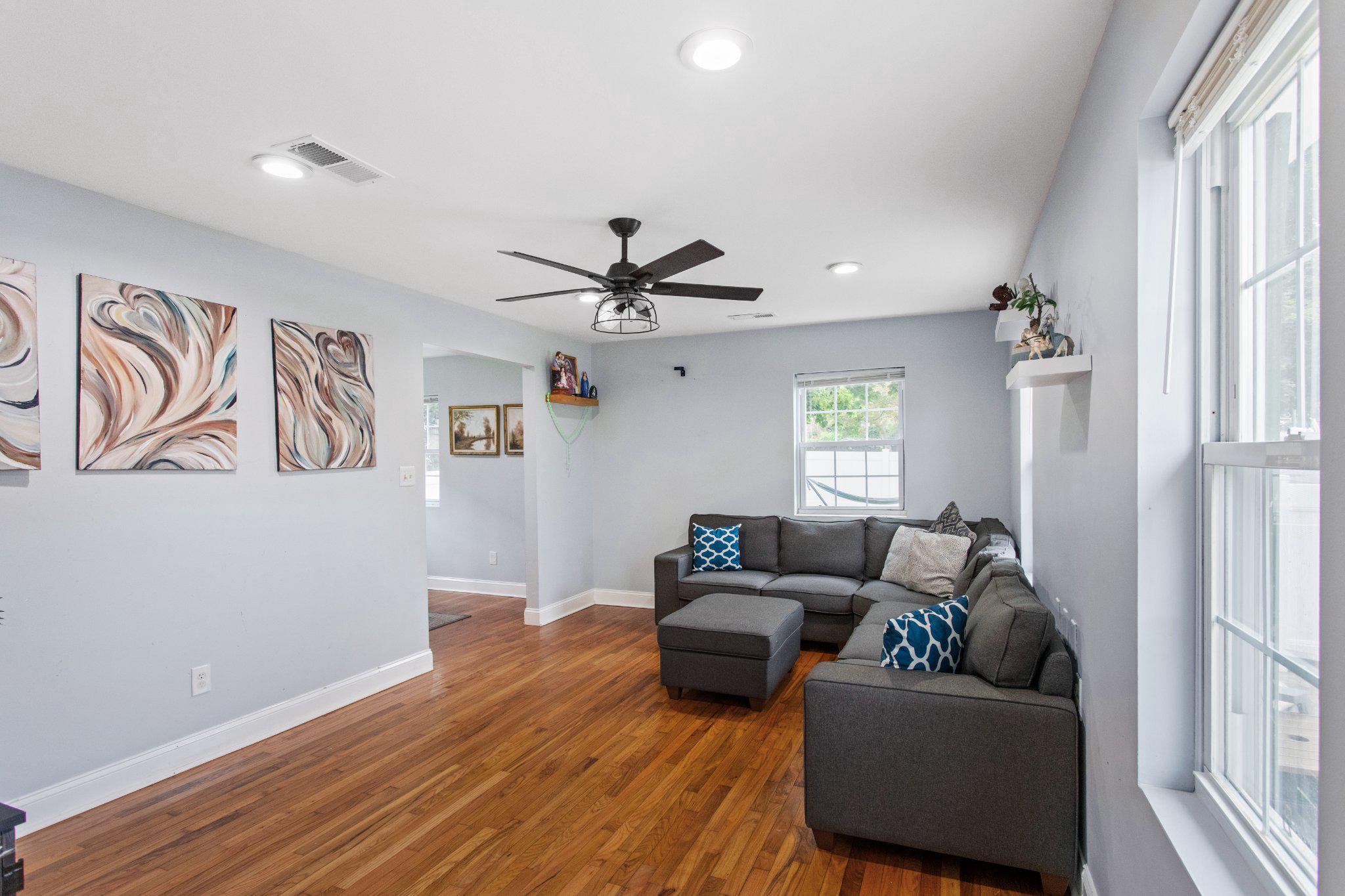 GLENSIDE - Residential