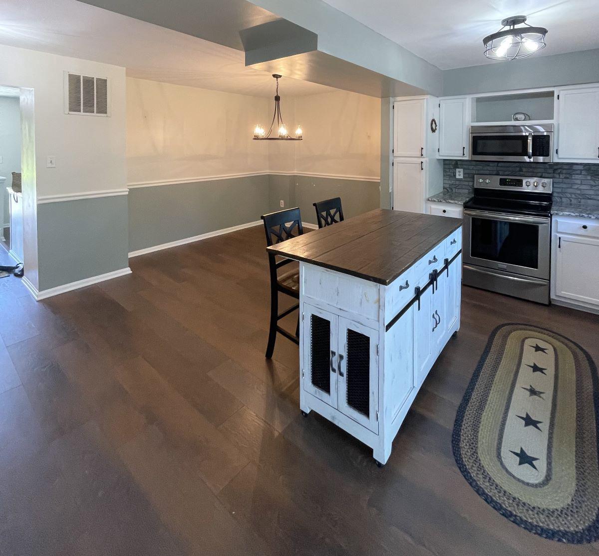 VILLAGE AT THOMAS RUN - Residential
