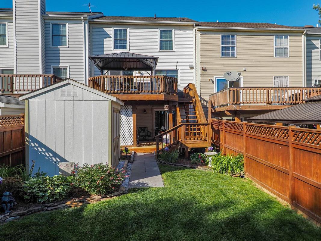 VILLAGE AT THOMAS RUN - Residential