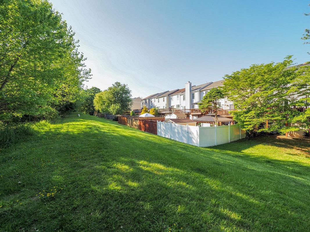 VILLAGE AT THOMAS RUN - Residential