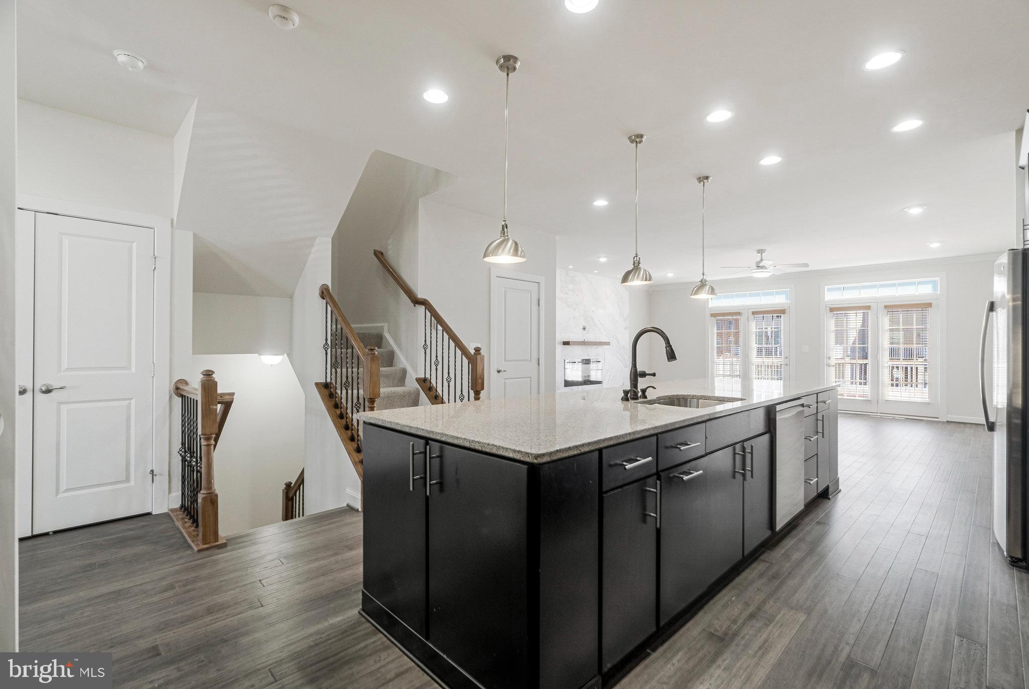 STONEGATE - Residential