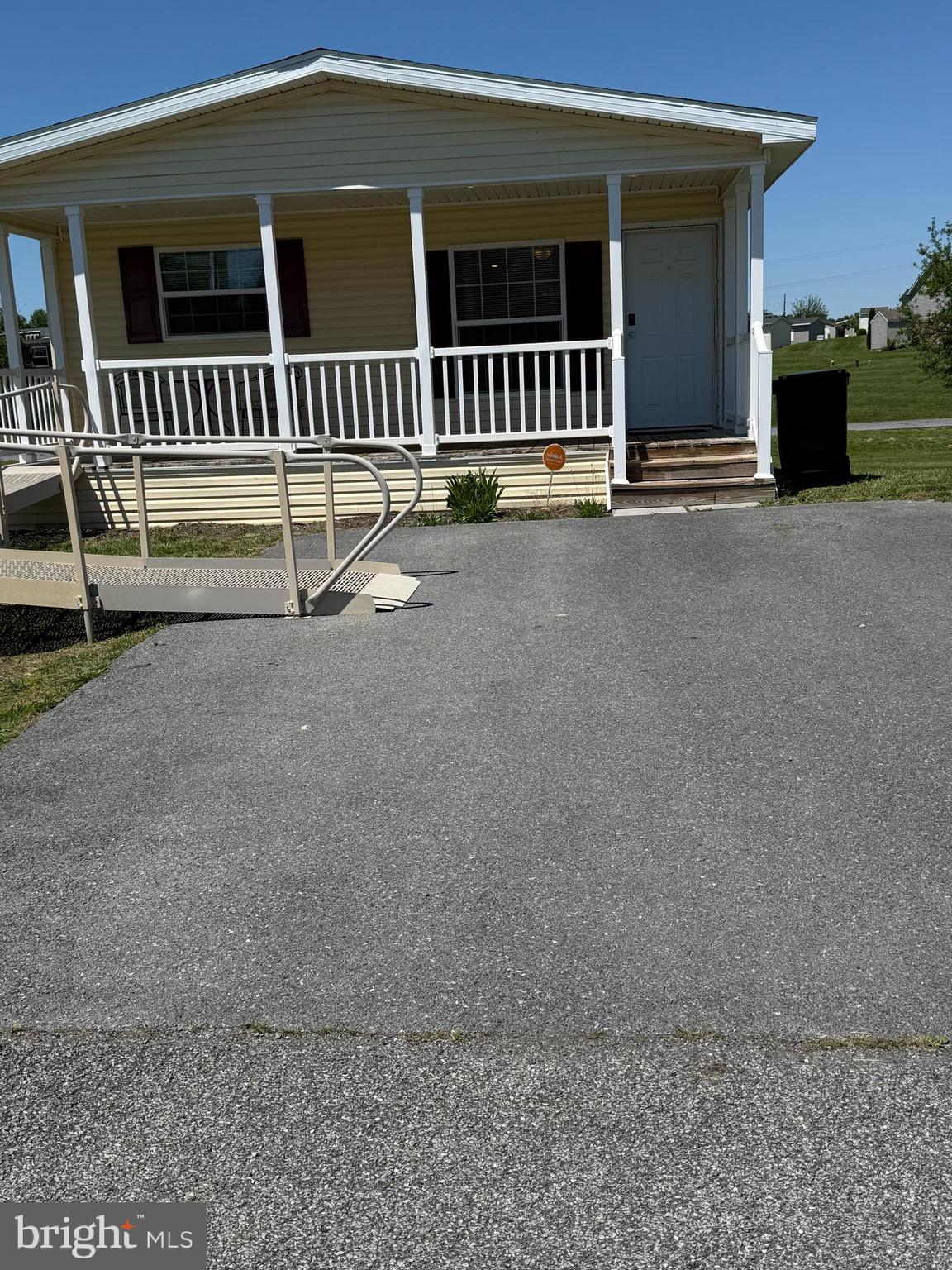 REGENCY LAKES - Residential