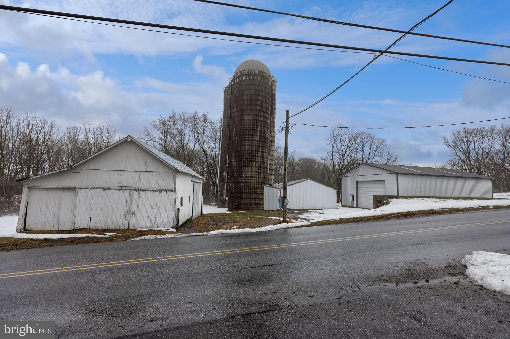 NEW DANVILLE - Farm
