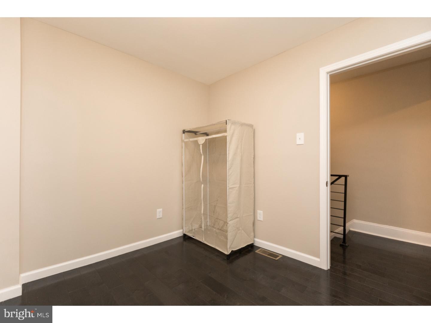 POINT BREEZE - Residential