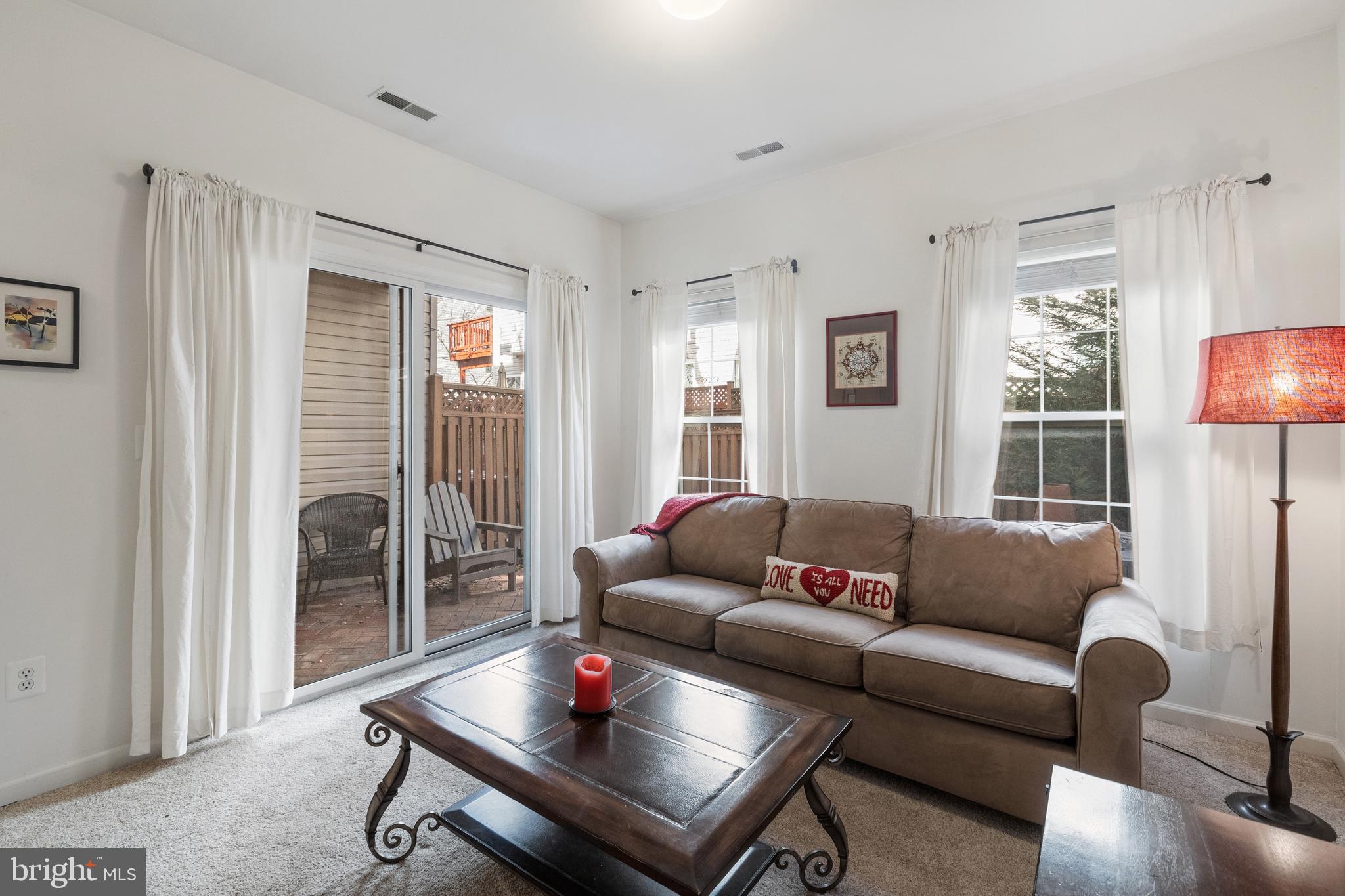 CAMERON STATION - Residential
