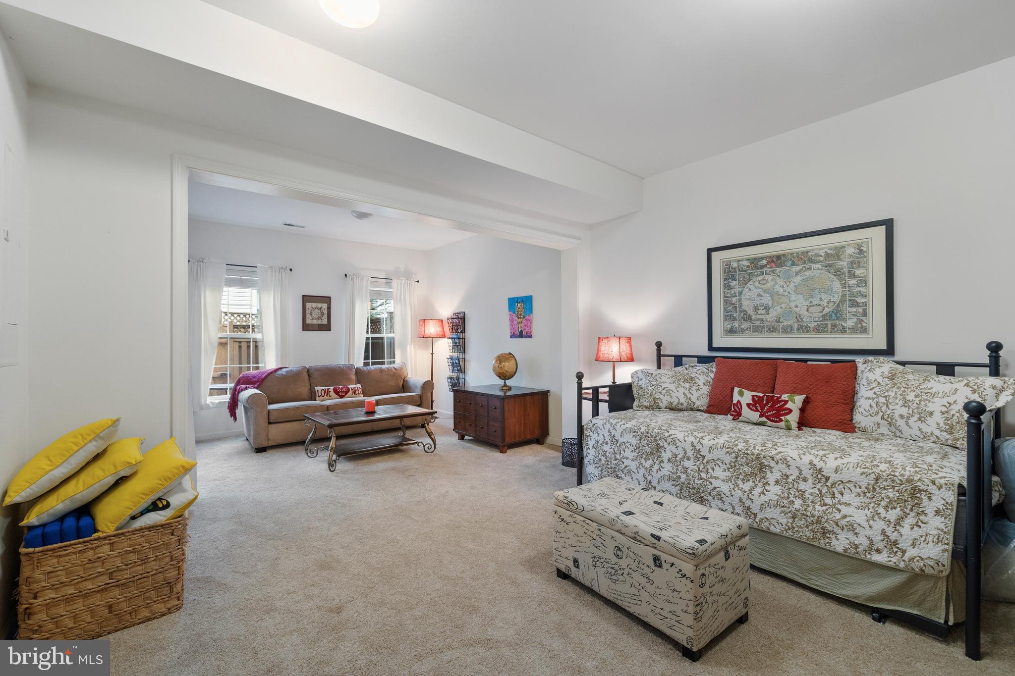 CAMERON STATION - Residential