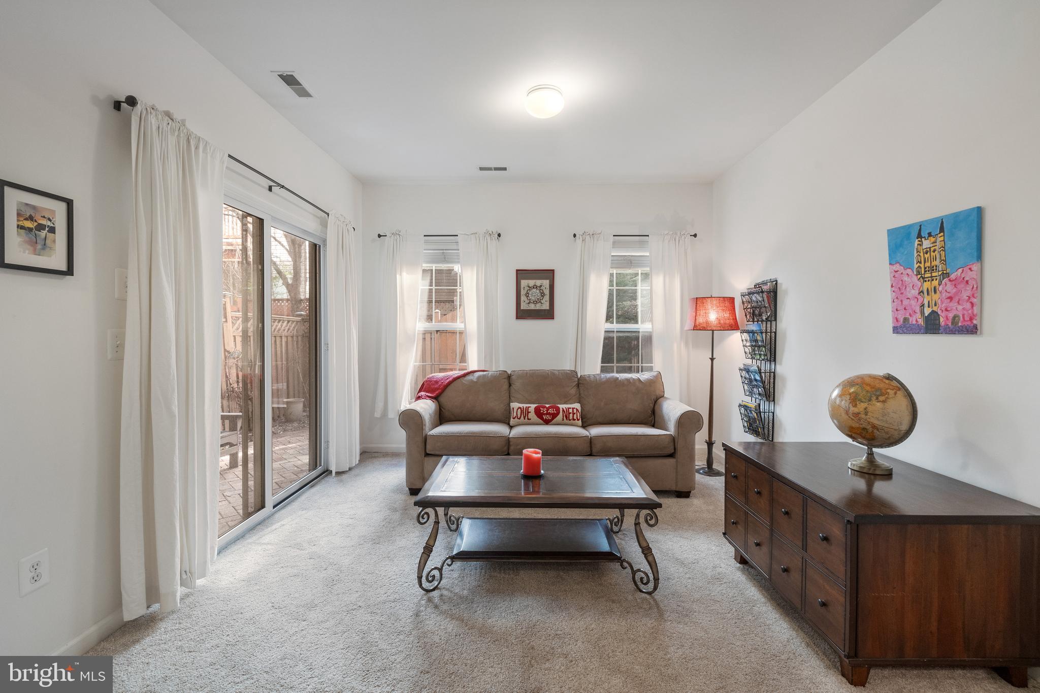 CAMERON STATION - Residential