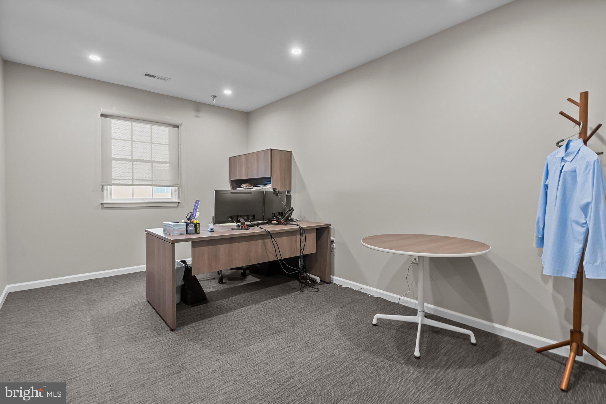 NEWTOWN BUSINESS COM - Commercial Sale