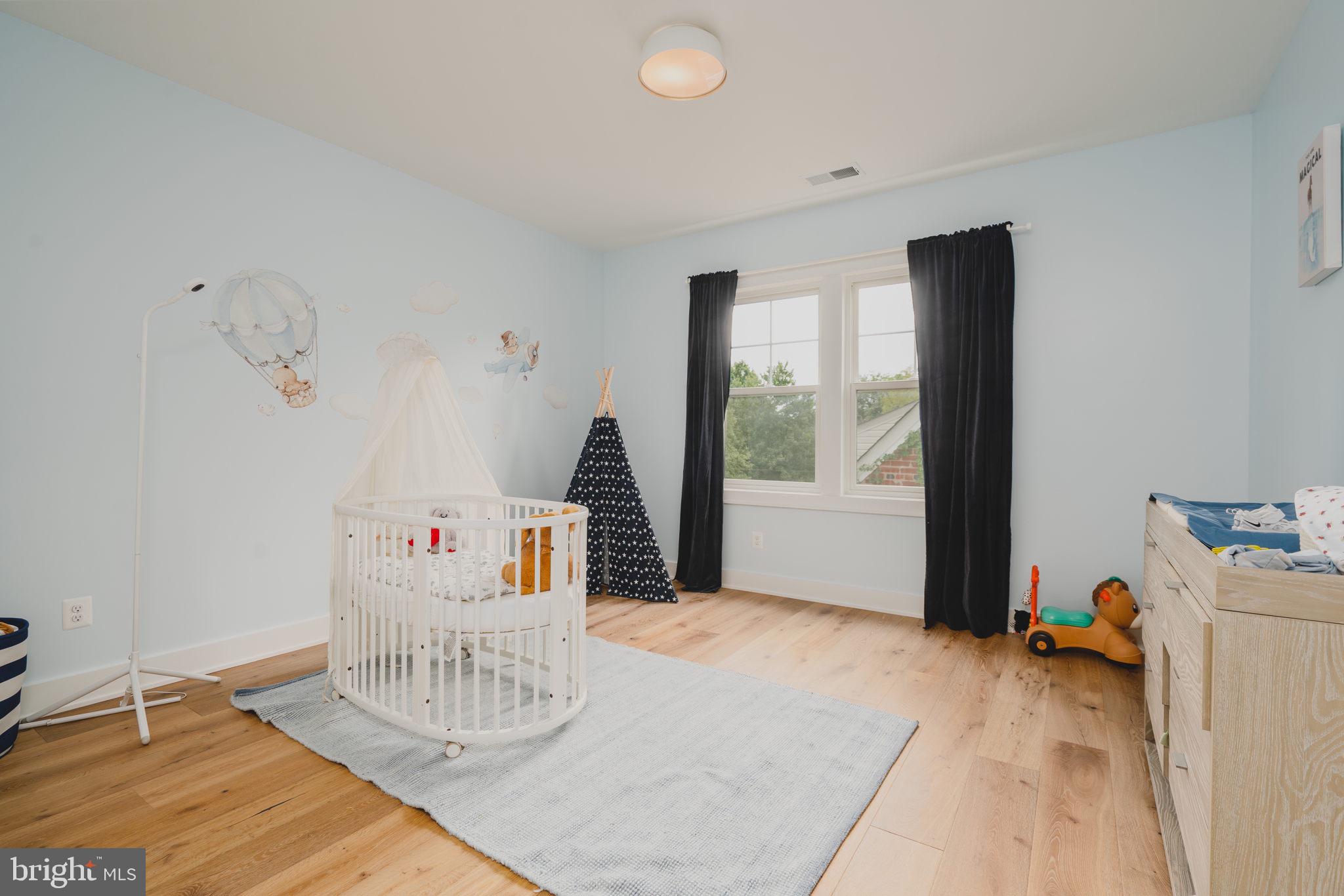LEEWAY GARDENS - Residential