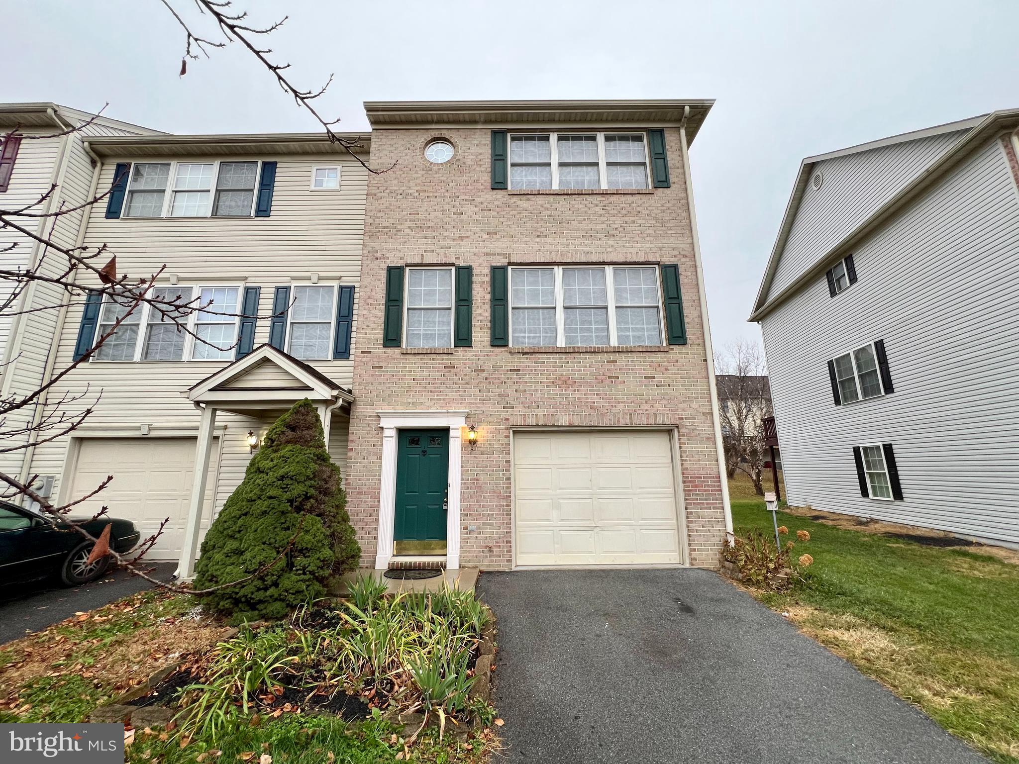 HAMMONDS MILL - Residential Lease