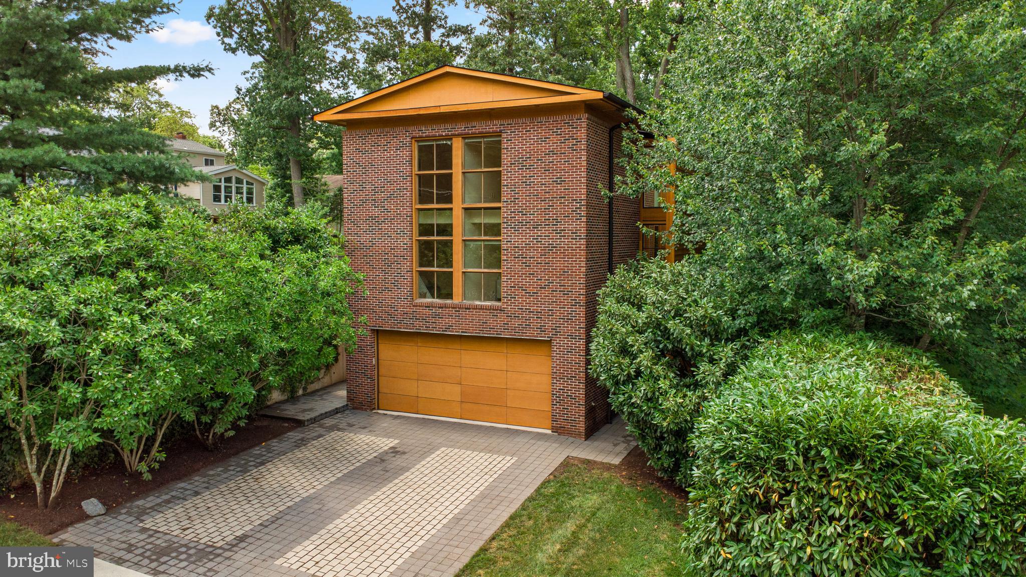 POPLAR TERRACE - Residential