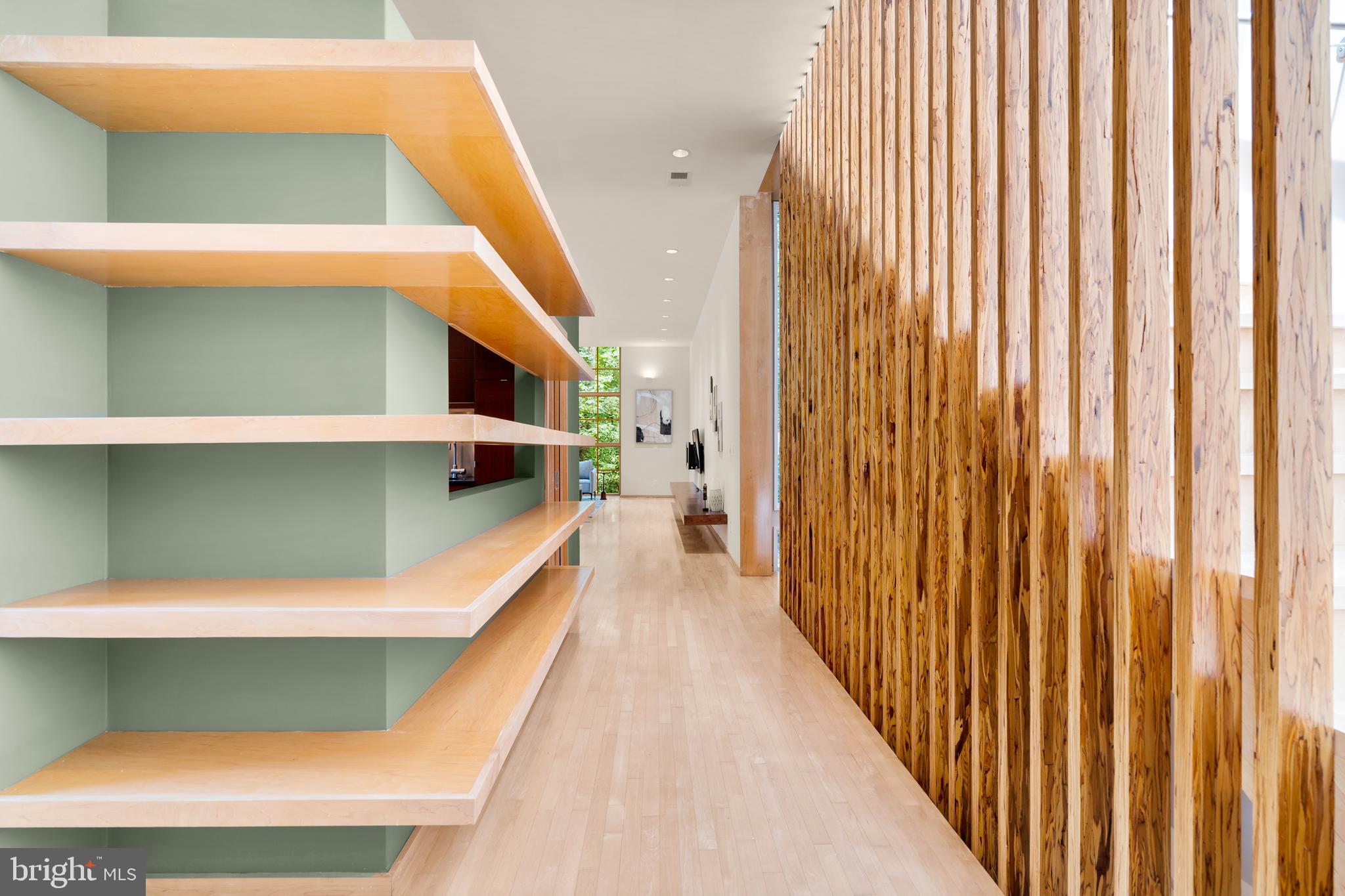 POPLAR TERRACE - Residential