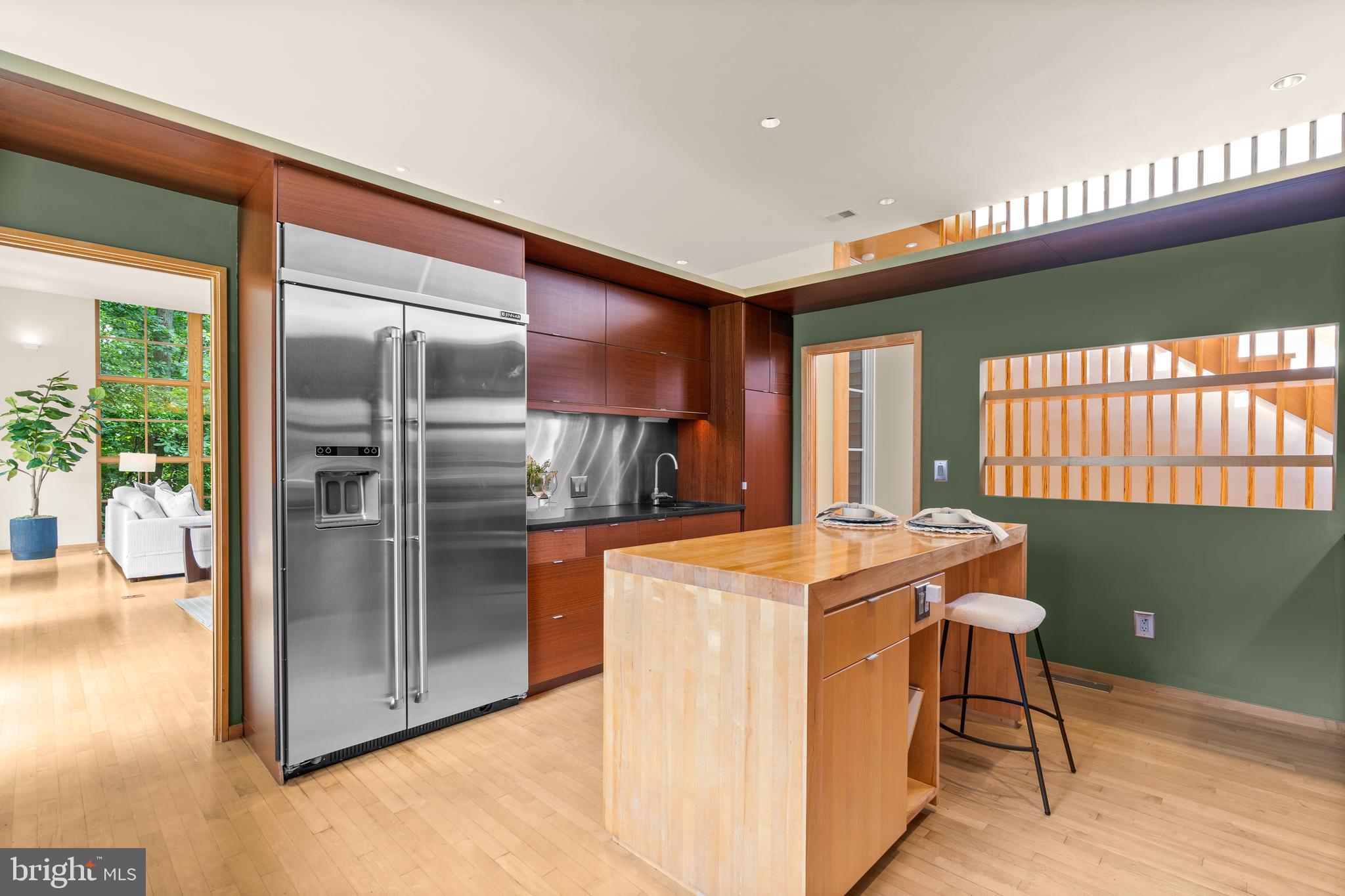 POPLAR TERRACE - Residential