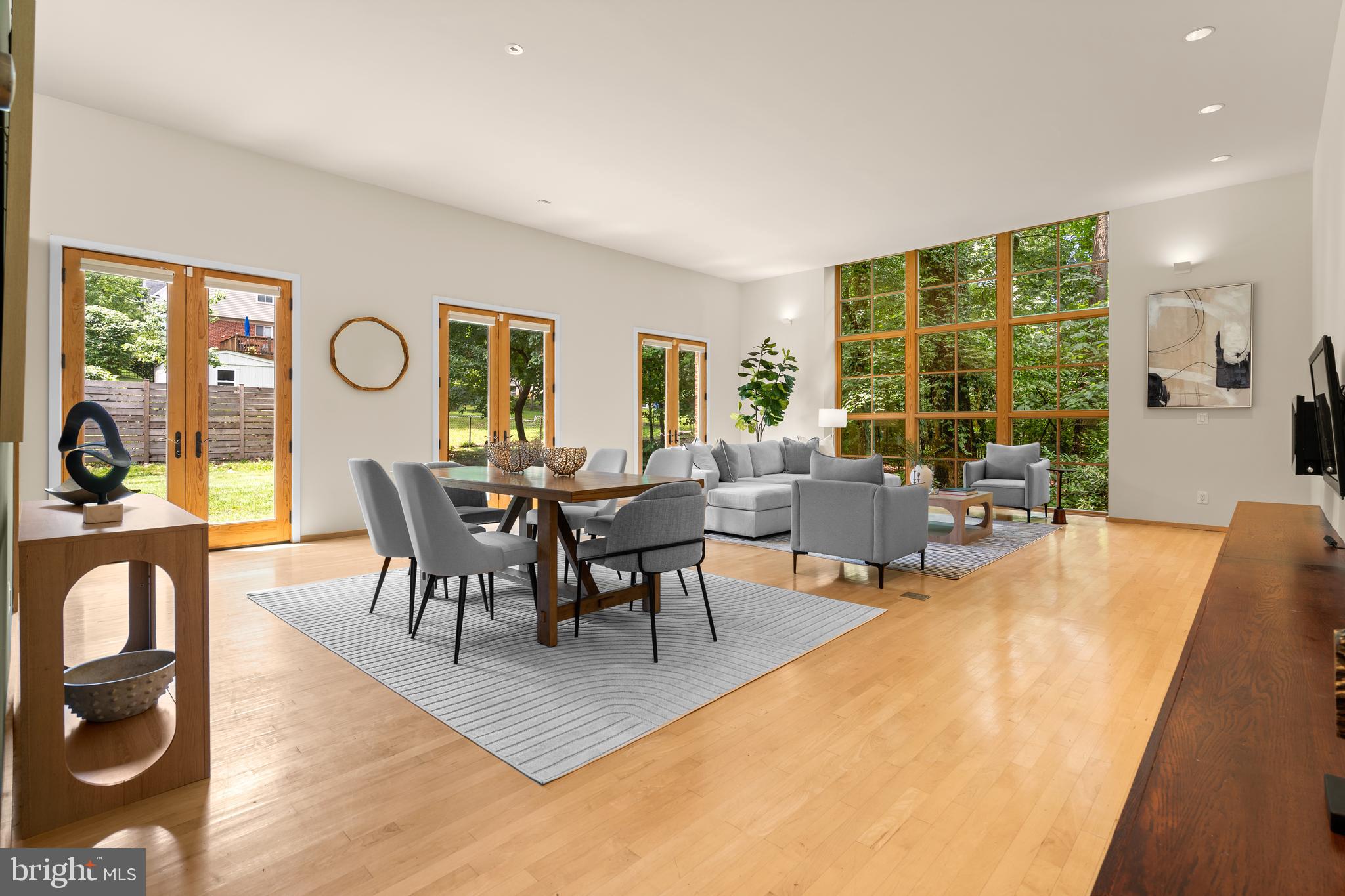 POPLAR TERRACE - Residential
