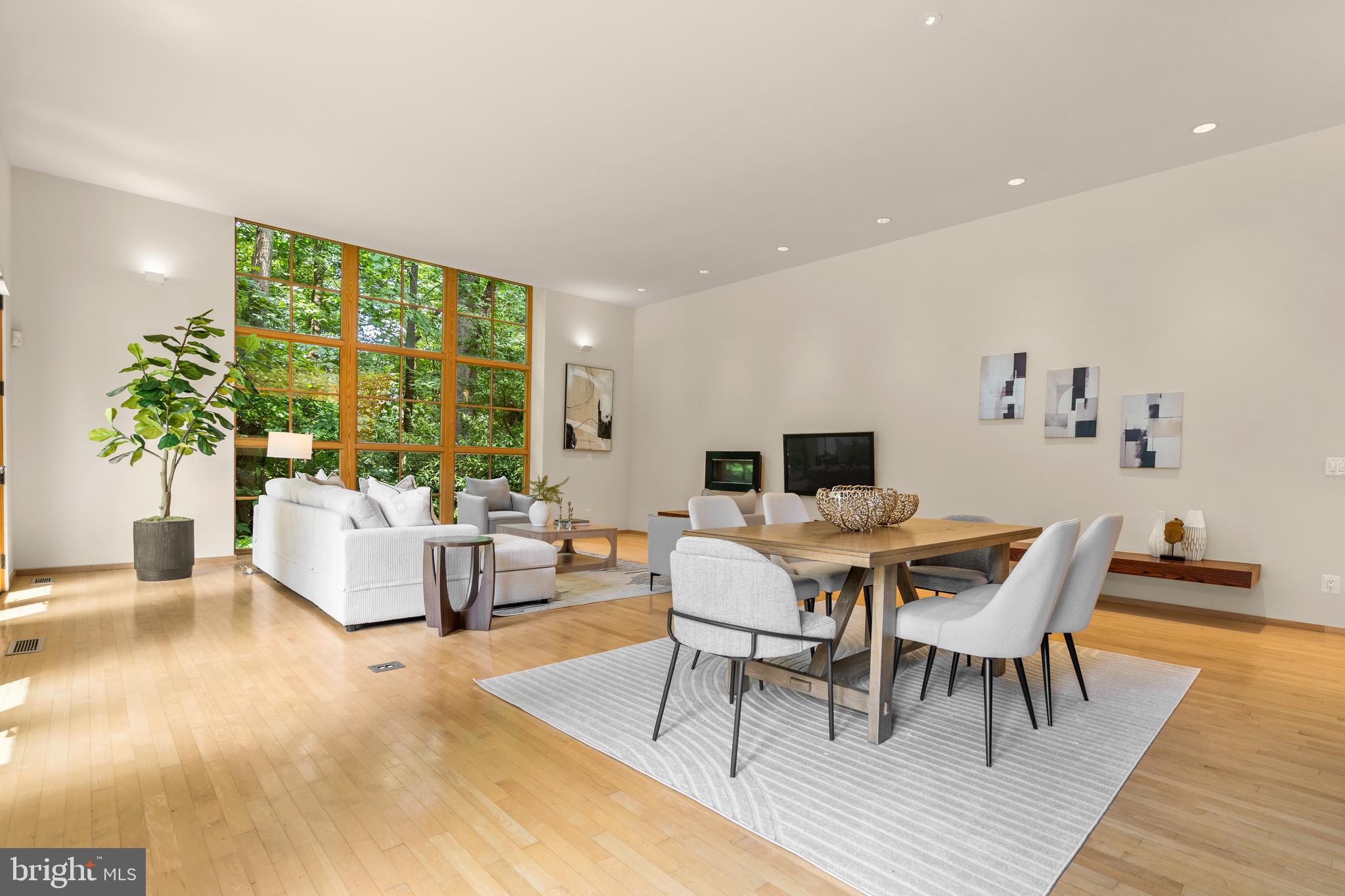 POPLAR TERRACE - Residential