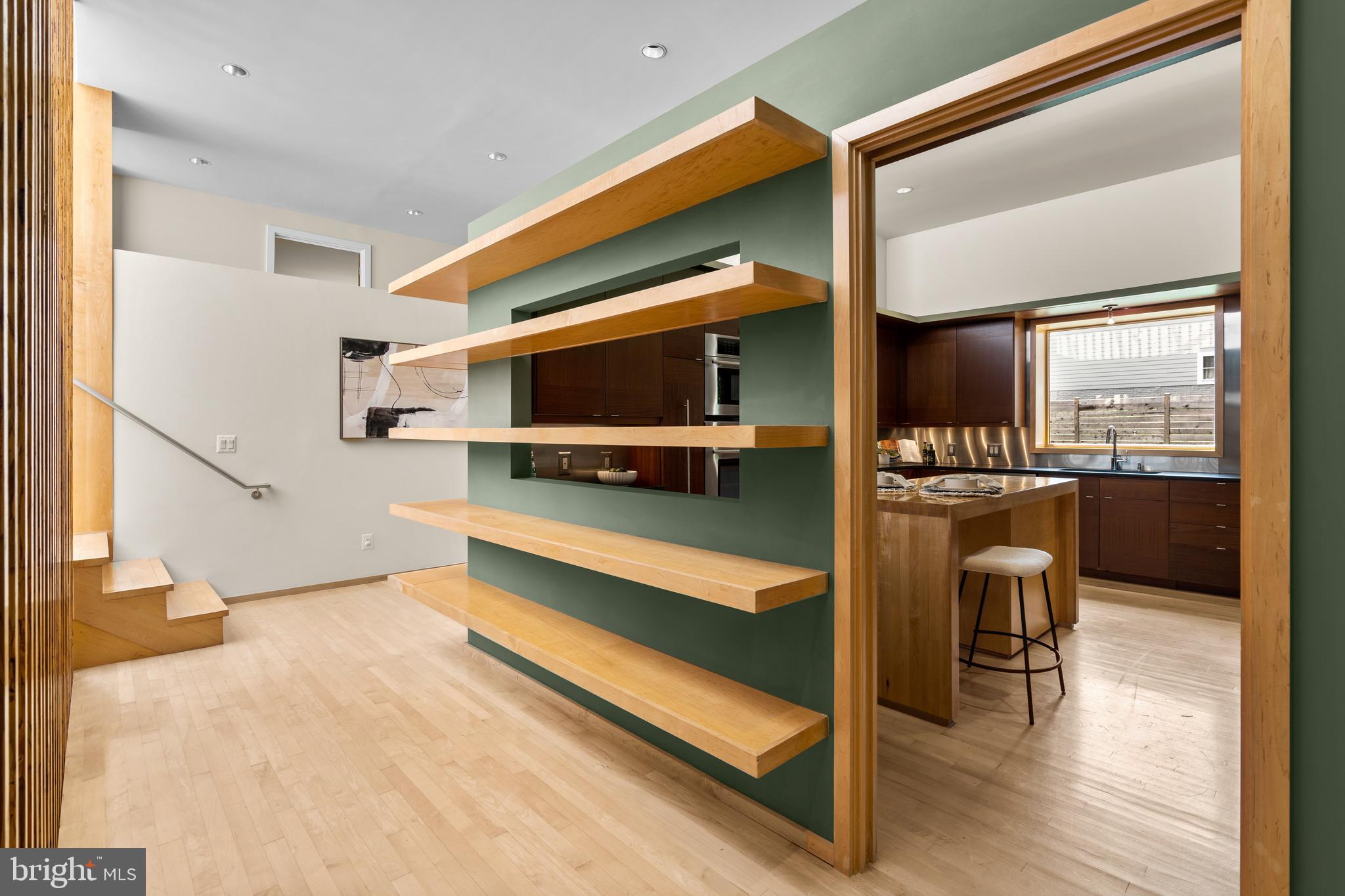 POPLAR TERRACE - Residential