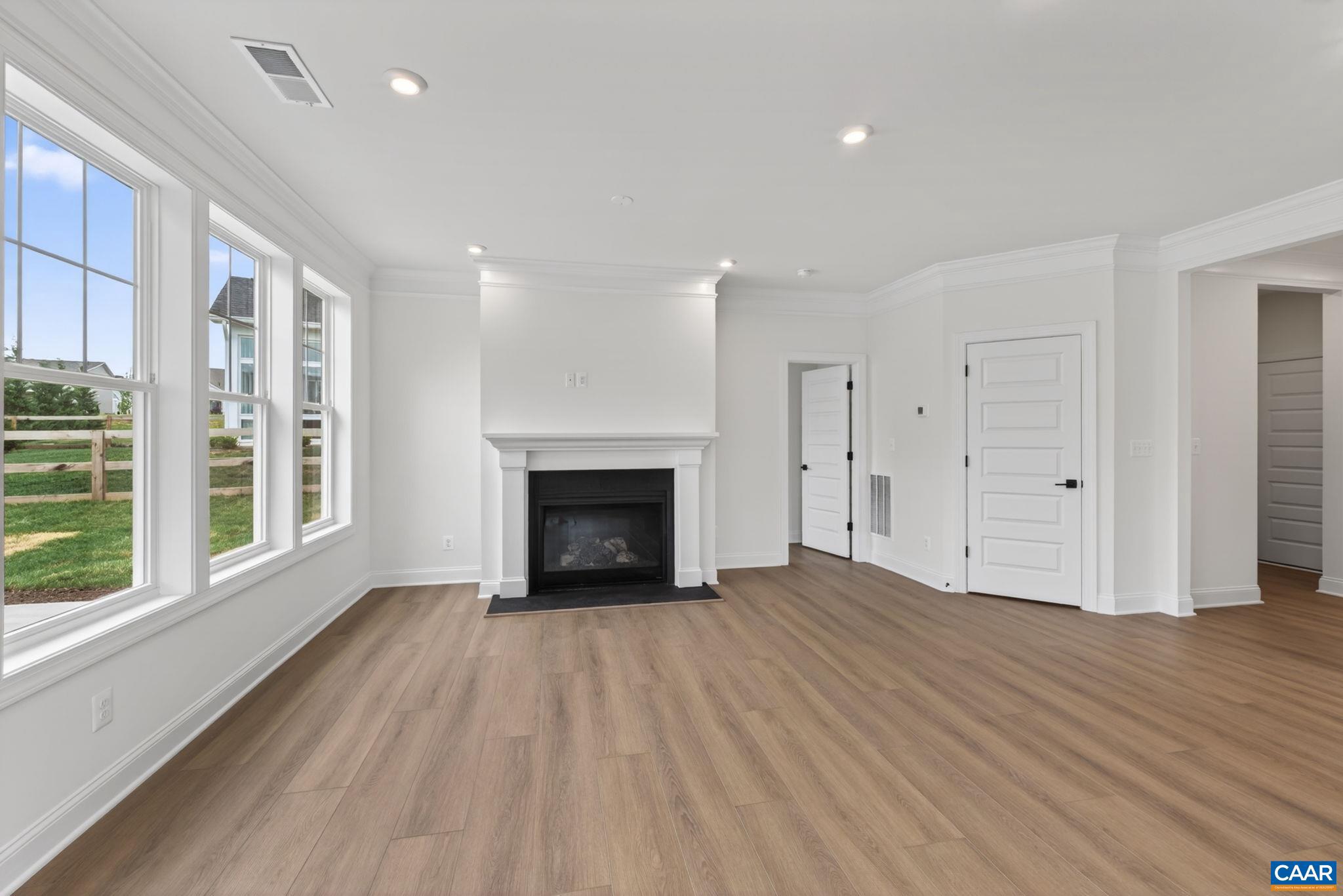 SPRING CREEK - Residential