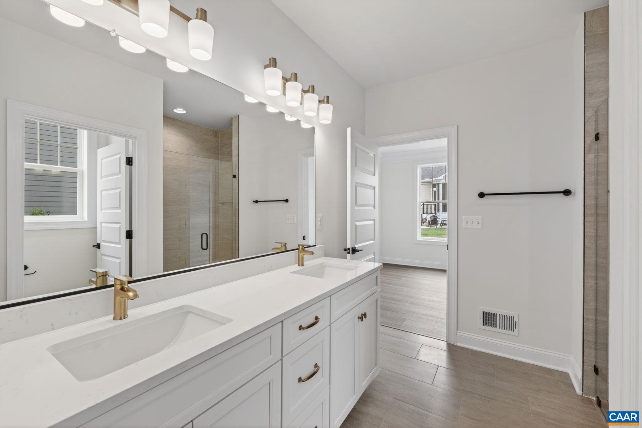 SPRING CREEK - Residential