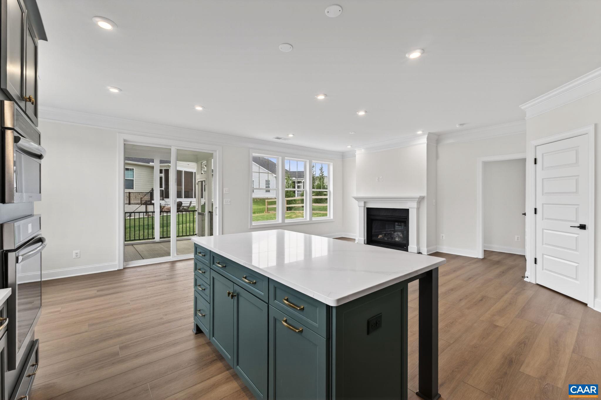 SPRING CREEK - Residential