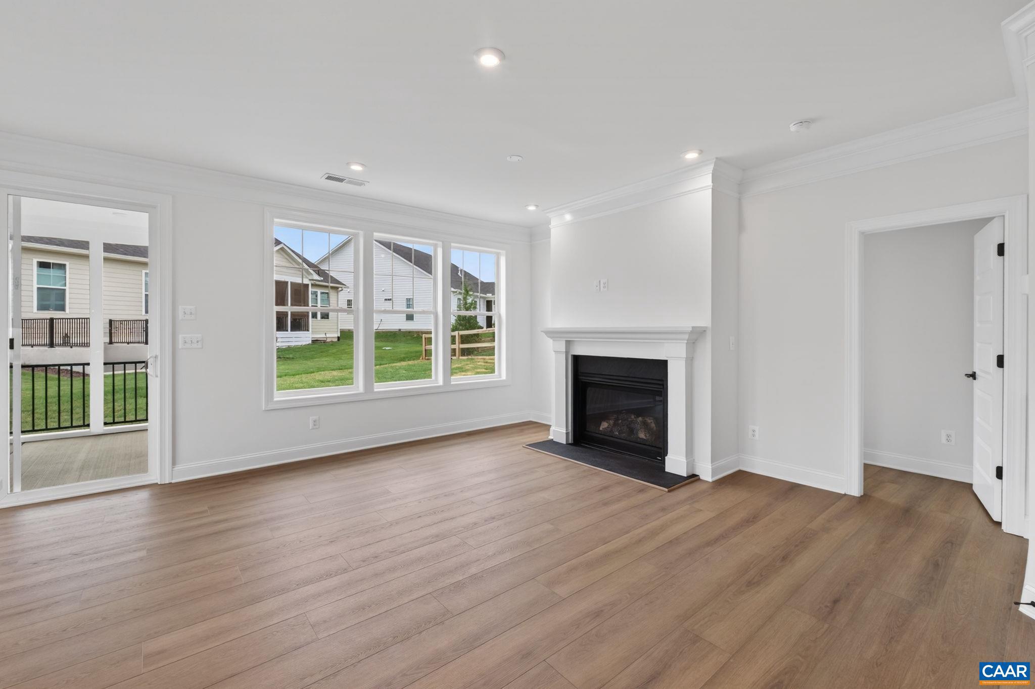 SPRING CREEK - Residential