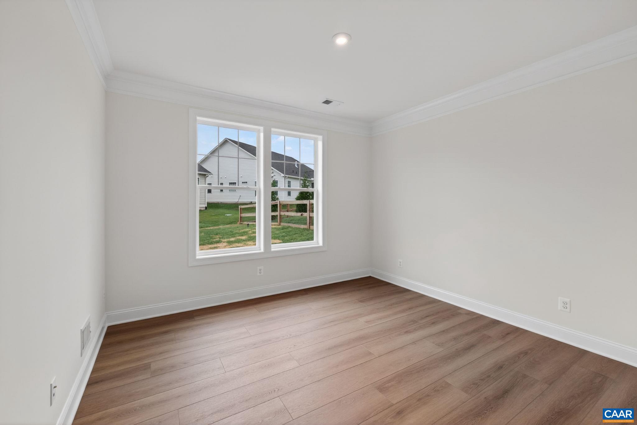 SPRING CREEK - Residential