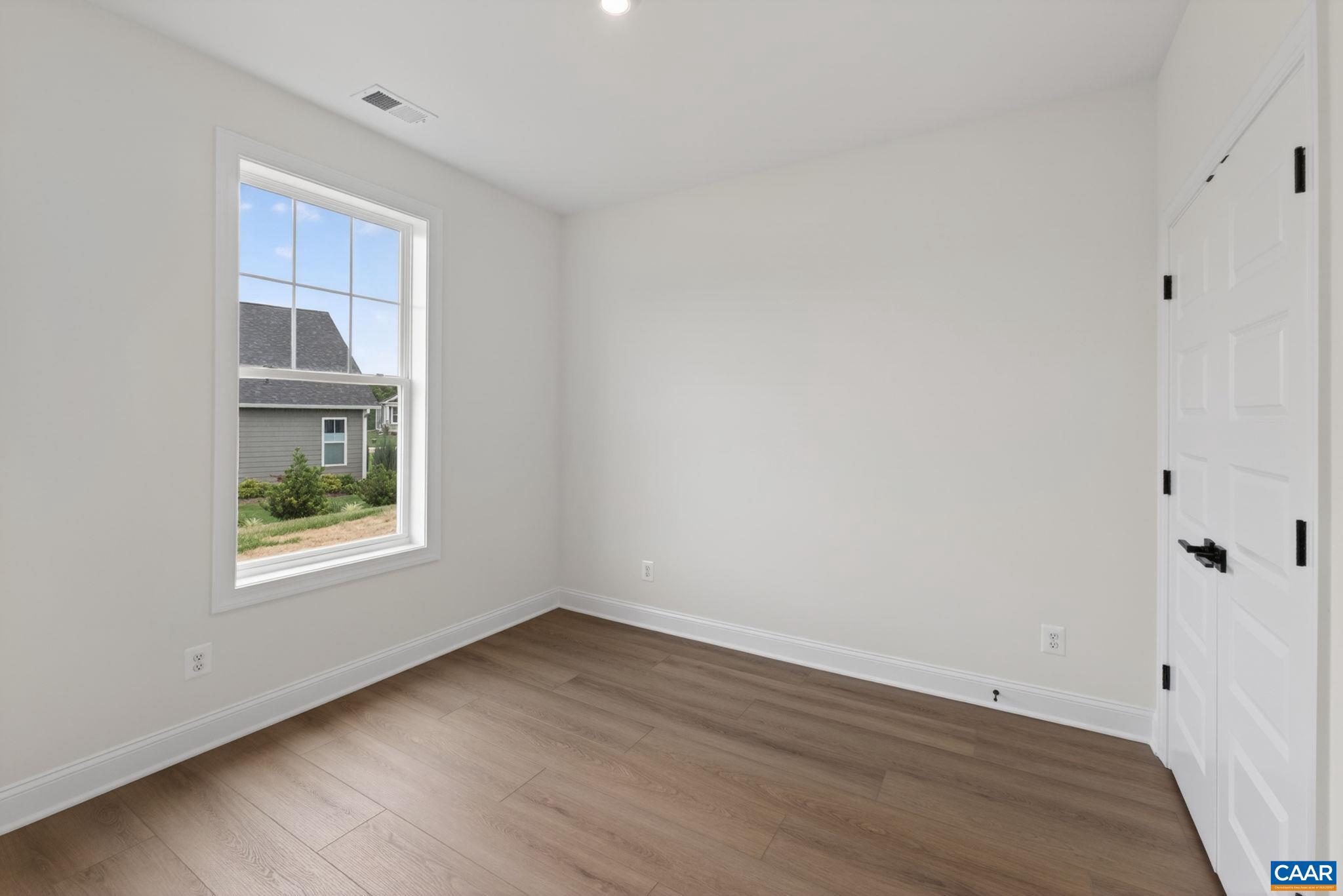 SPRING CREEK - Residential