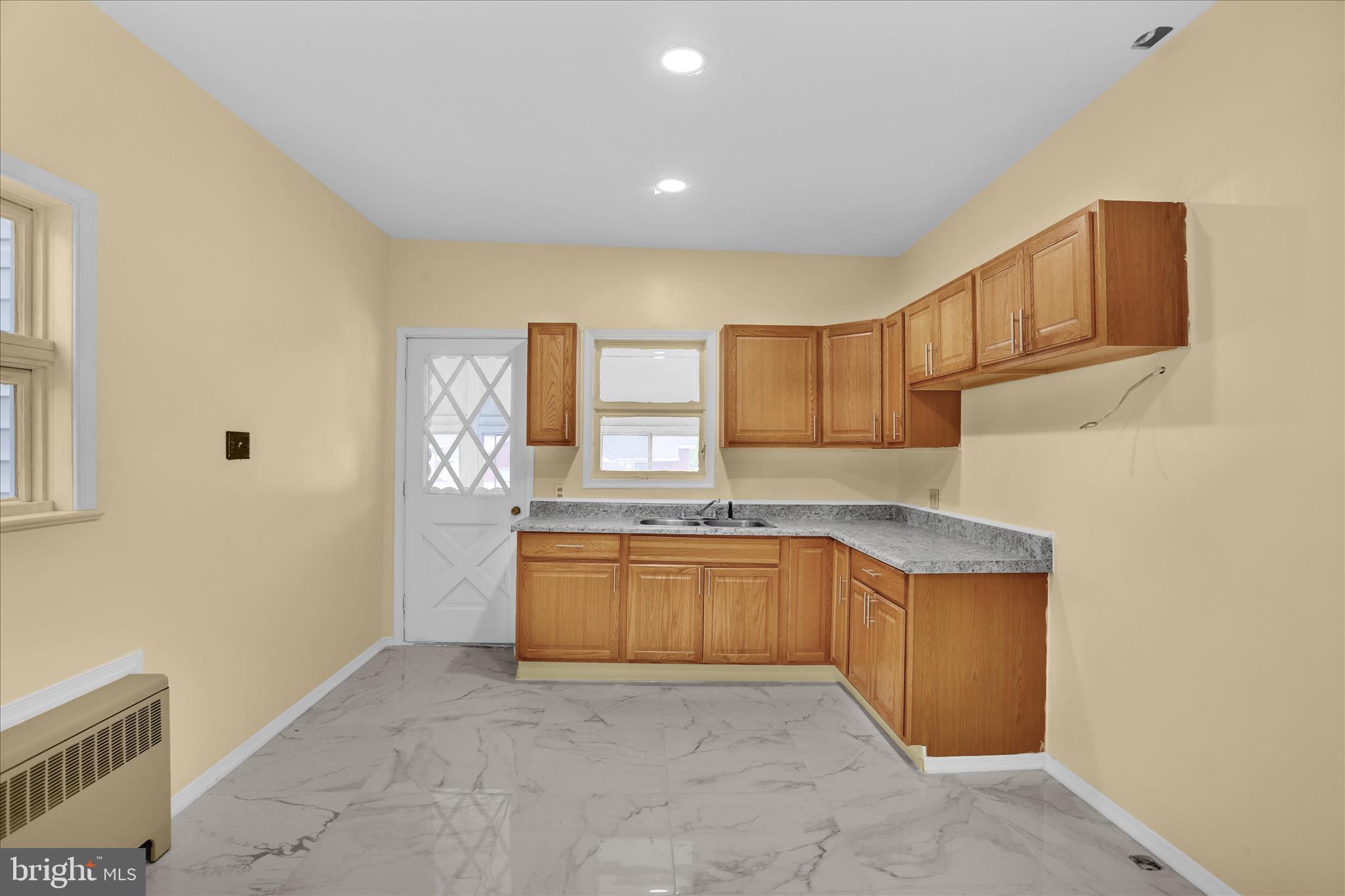 Beautifully redone 5 bed 1 bath in the Heart of Pottsville. This home has been redone top to bottom and is ready for someone to call home. This is a turn key property, nothing to do but move in and start making memories!
