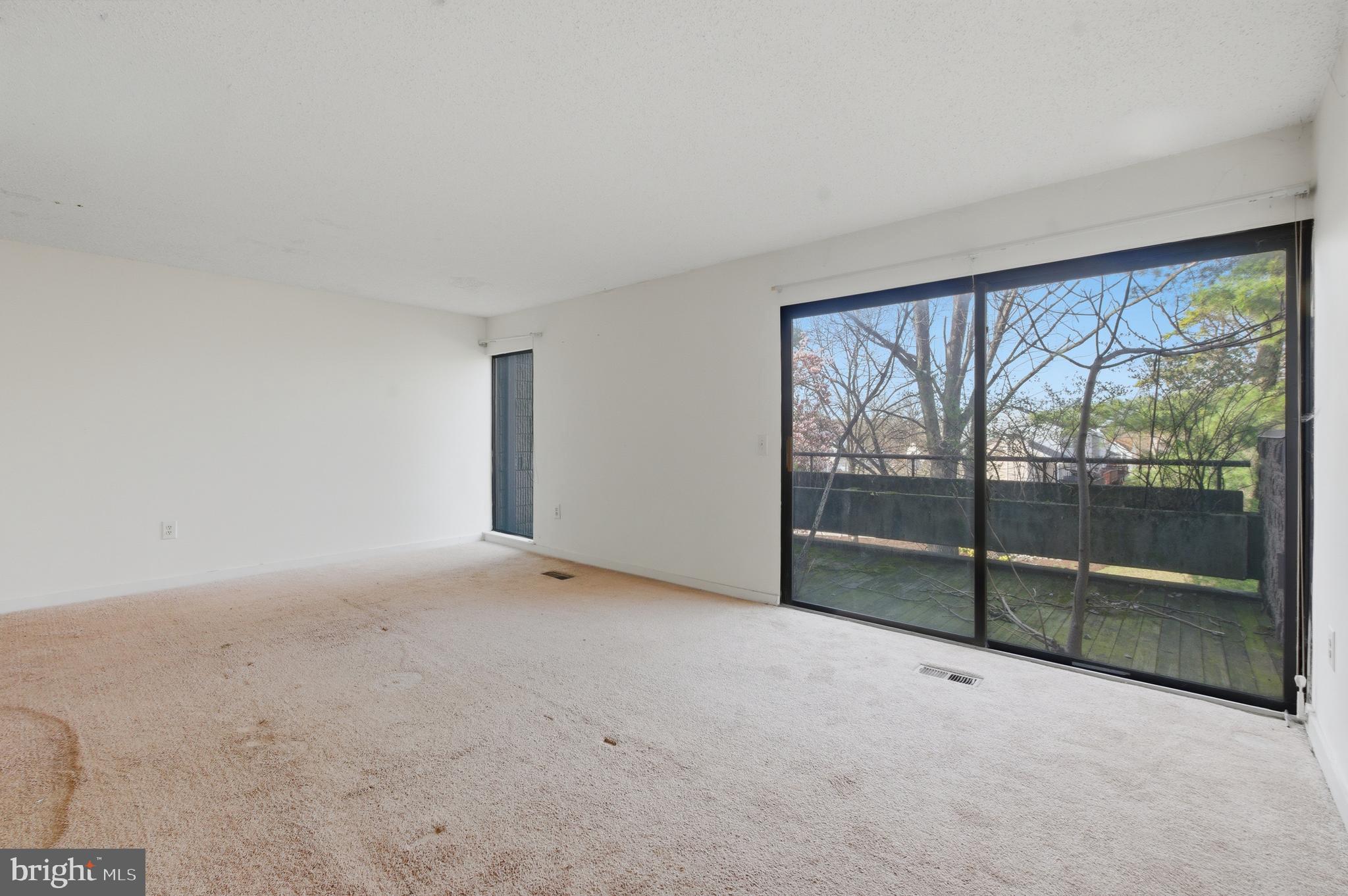 COLD SPRING NEWTOWN - Residential