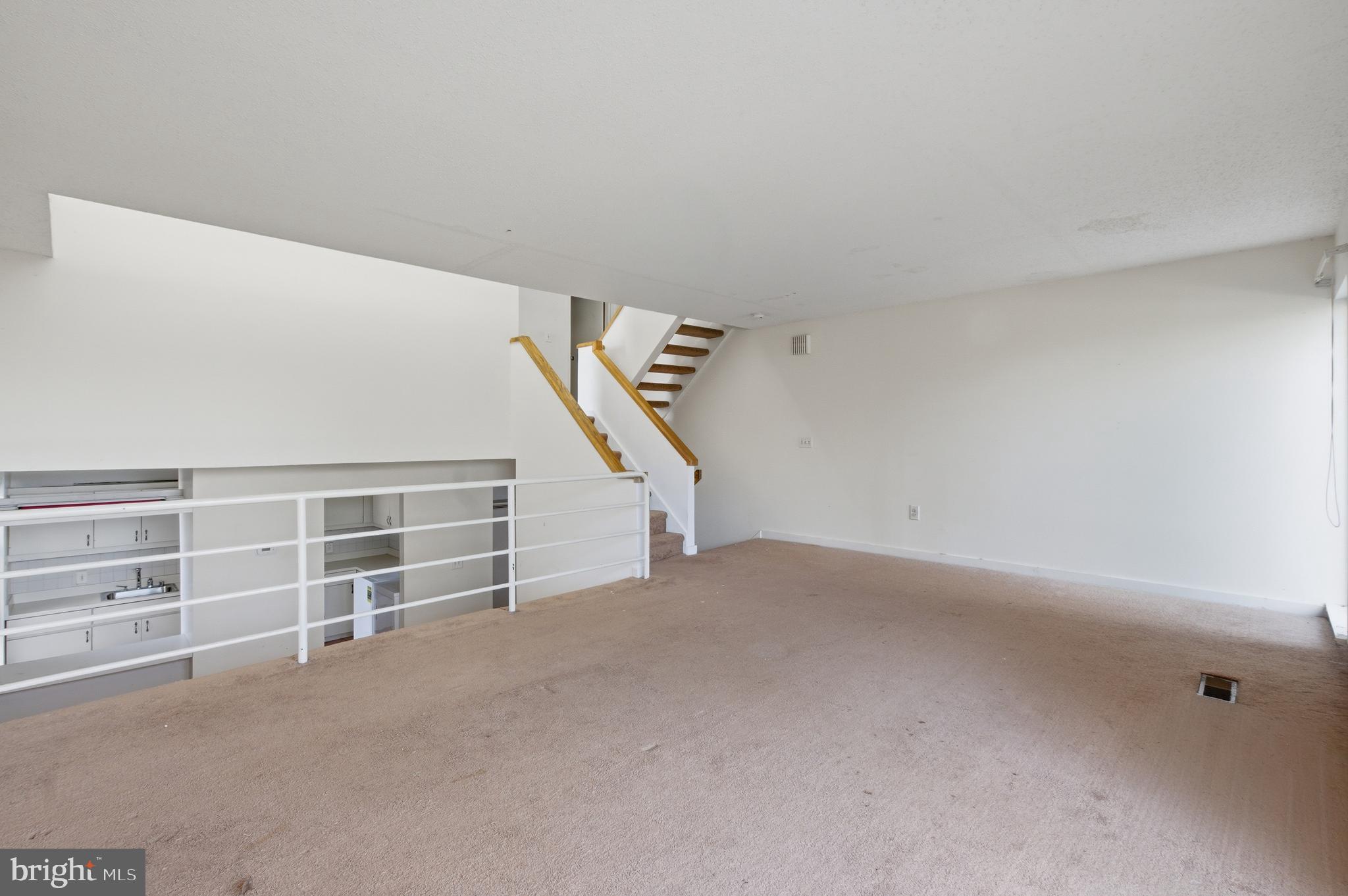 COLD SPRING NEWTOWN - Residential