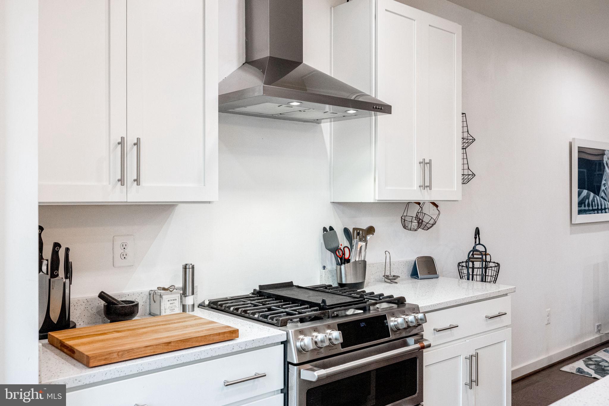 RIVER PLACE - Residential